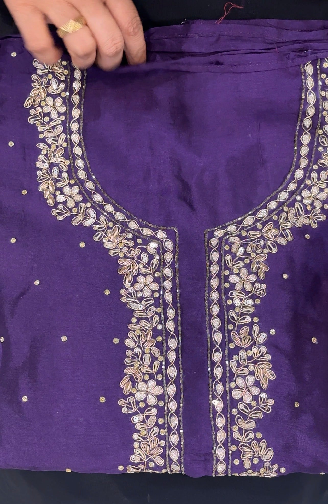 OFFER SALES UNSTITCHED SALEAR SUITS - IHA 31245