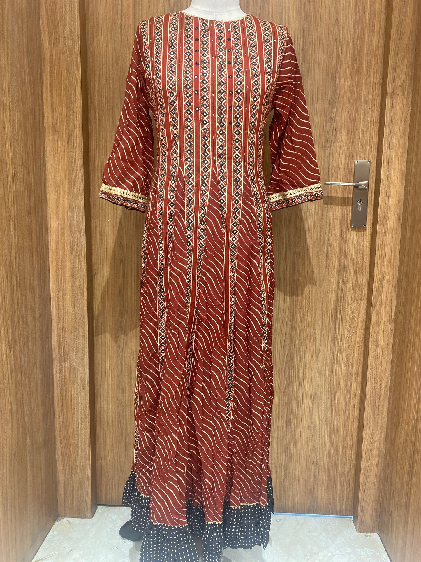 OFFER SALES TOPS COLLECTIONS - IHA 26995