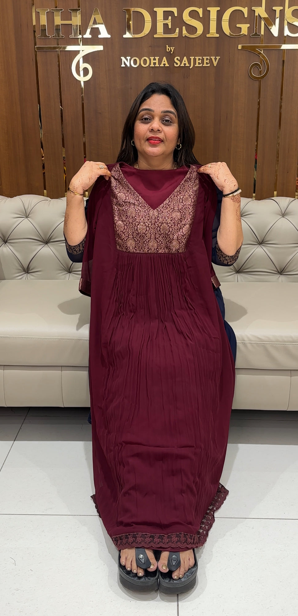 IHA'S IN-HOUSE ALINE TOPS  - IHA 23878