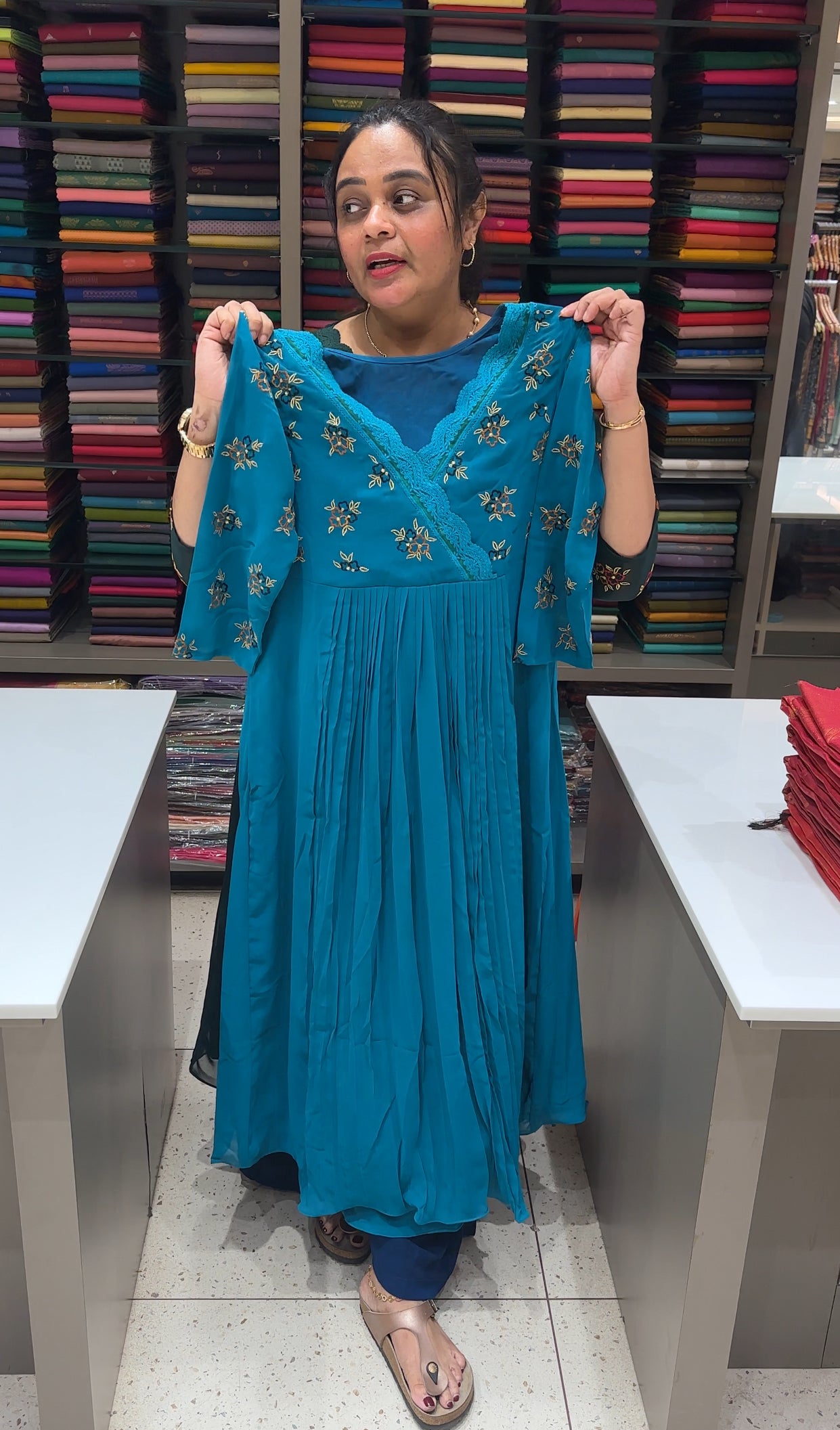 IHA'S IN-HOUSE GEORGETTE ALINE TOPS - IHA 26504