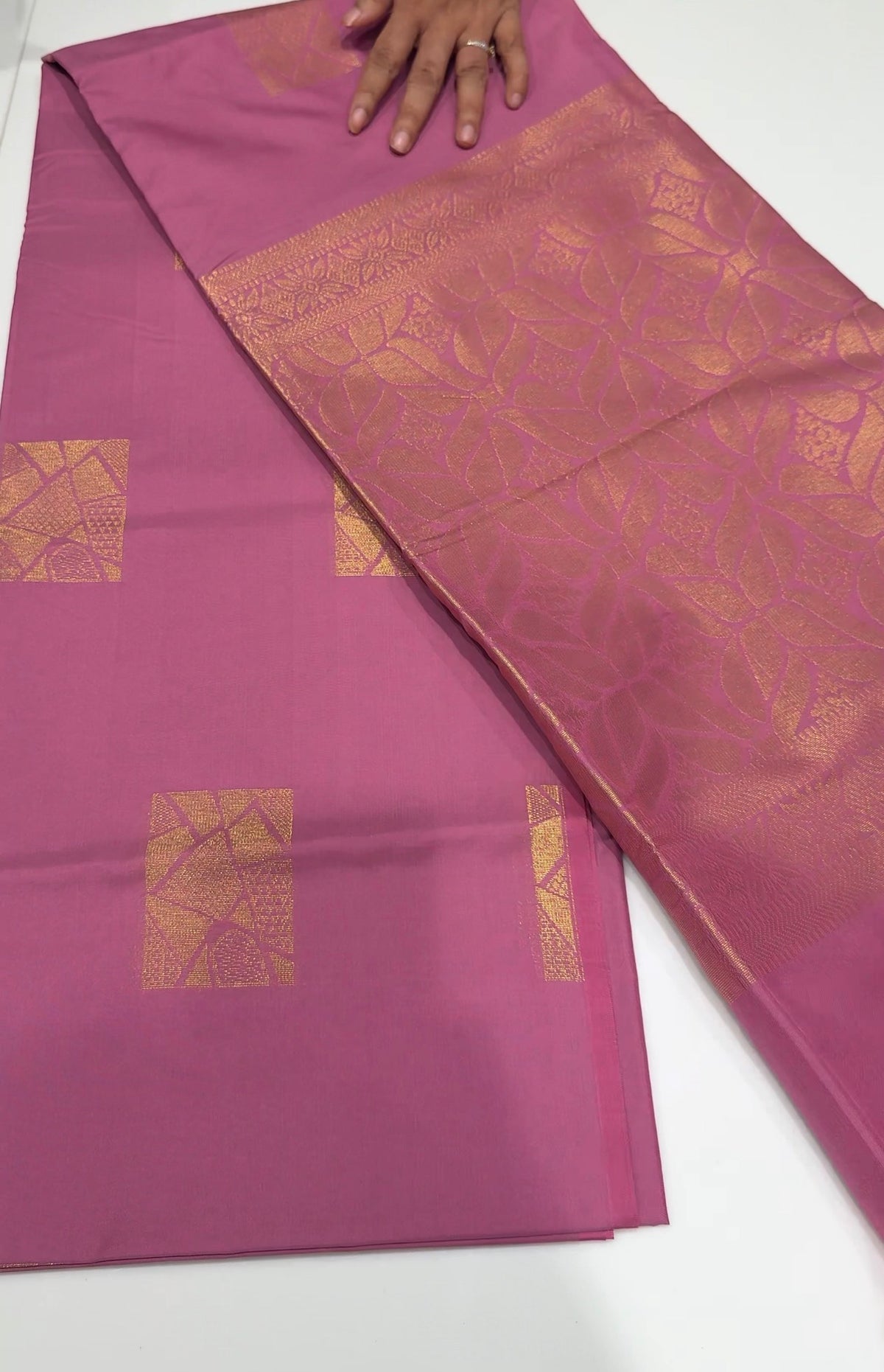OFFER SALES SAREES - IHA 35439