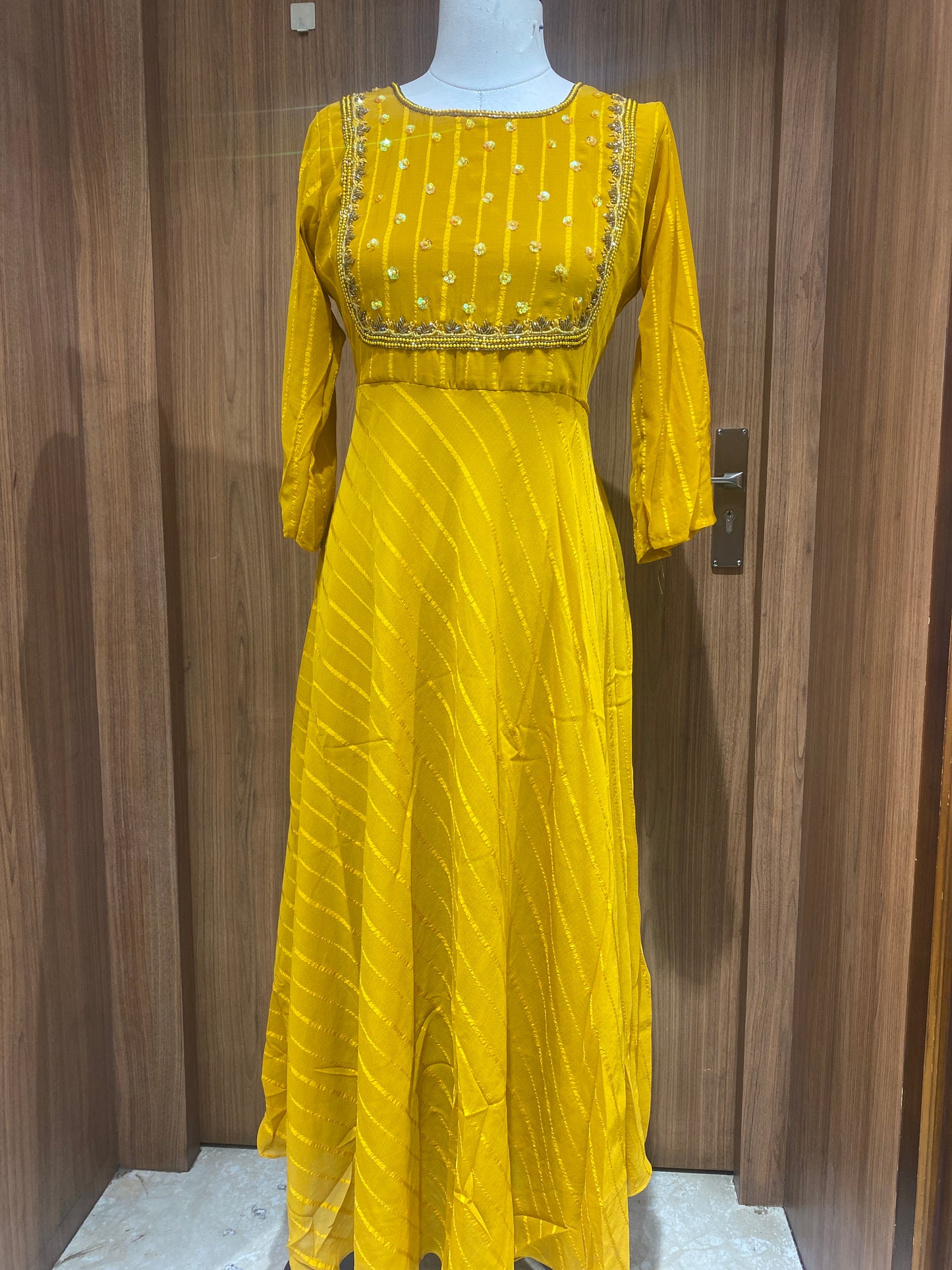 OFFER SALES TOPS COLLECTIONS - IHA 27006