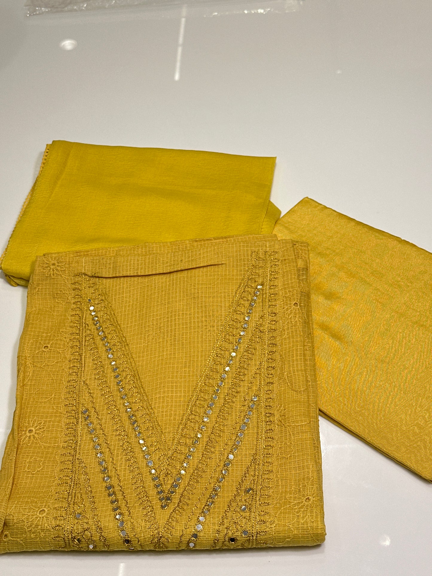 OFFER SALES UNSTITCHED SALWAR SUITS -  IHA 33436