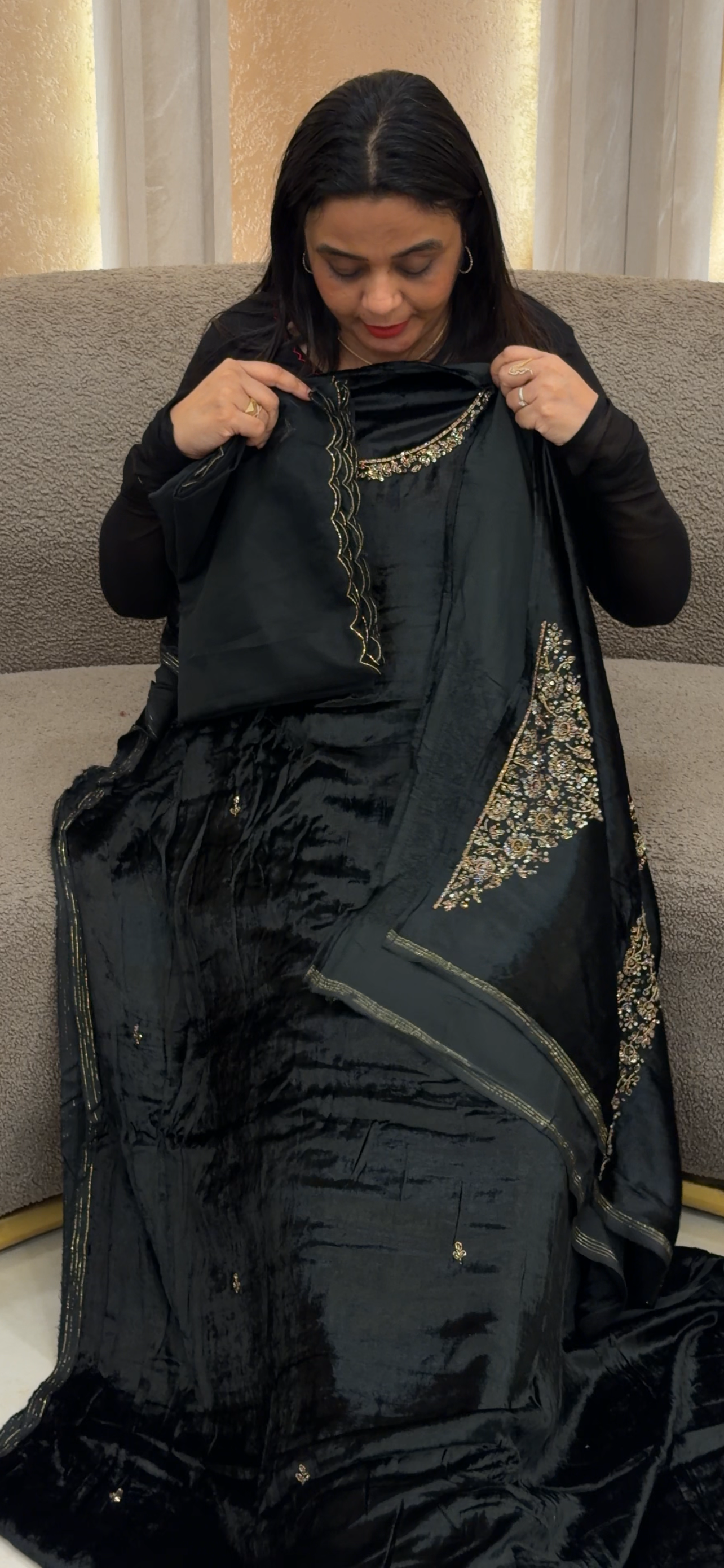 FORWARD VISCOSE VELVET UNSTITCHED SALWAR SUITS - IHA 35019