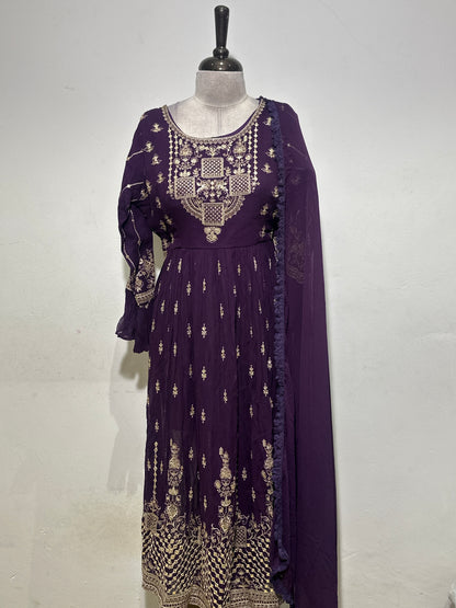 OFFER SALES READY TO WEAR SETS  -  IHA 35622
