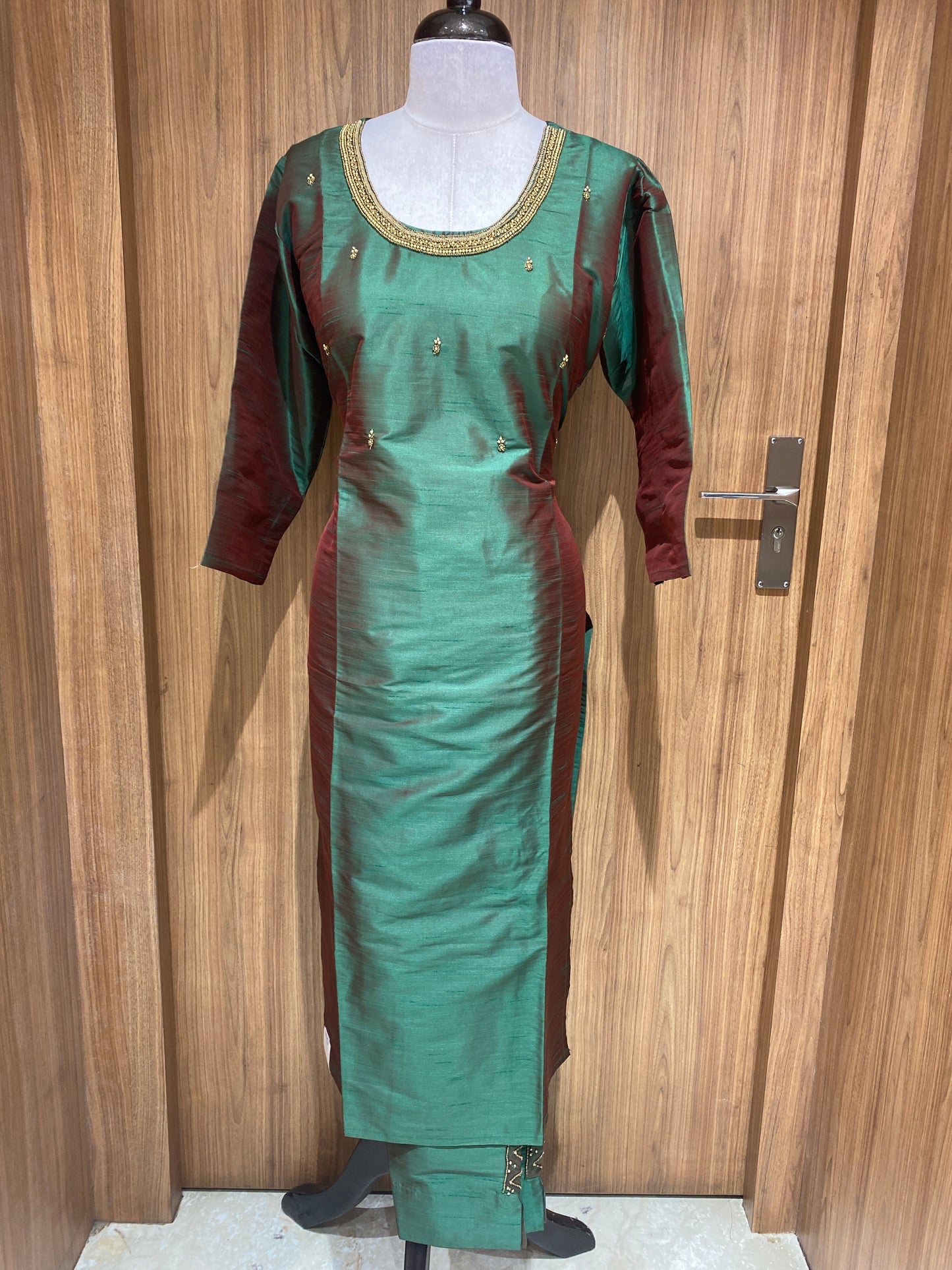 OFFER SALES TOP AND BOTTOM - IHA 27057