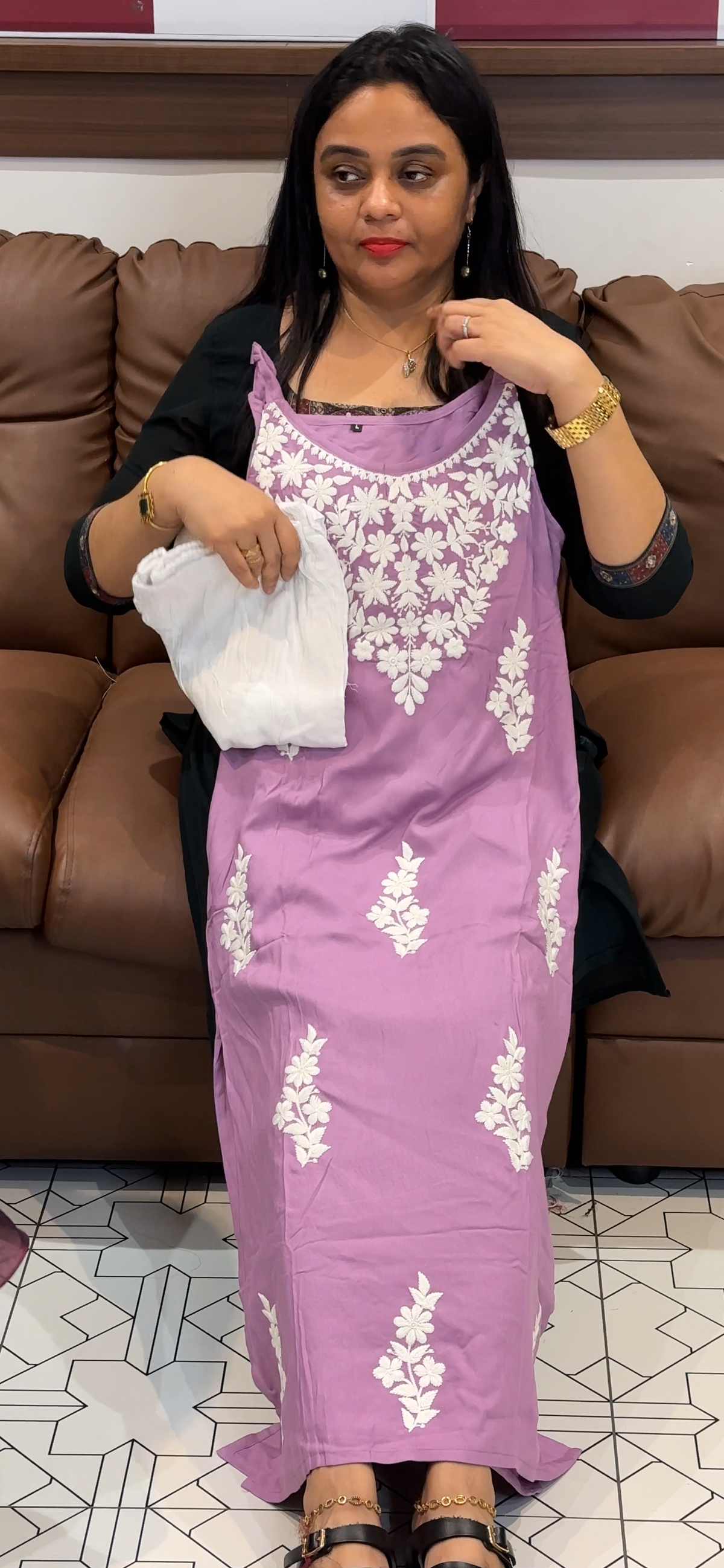CHIKANKARI TOP AND BOTTOM - IHA 35574