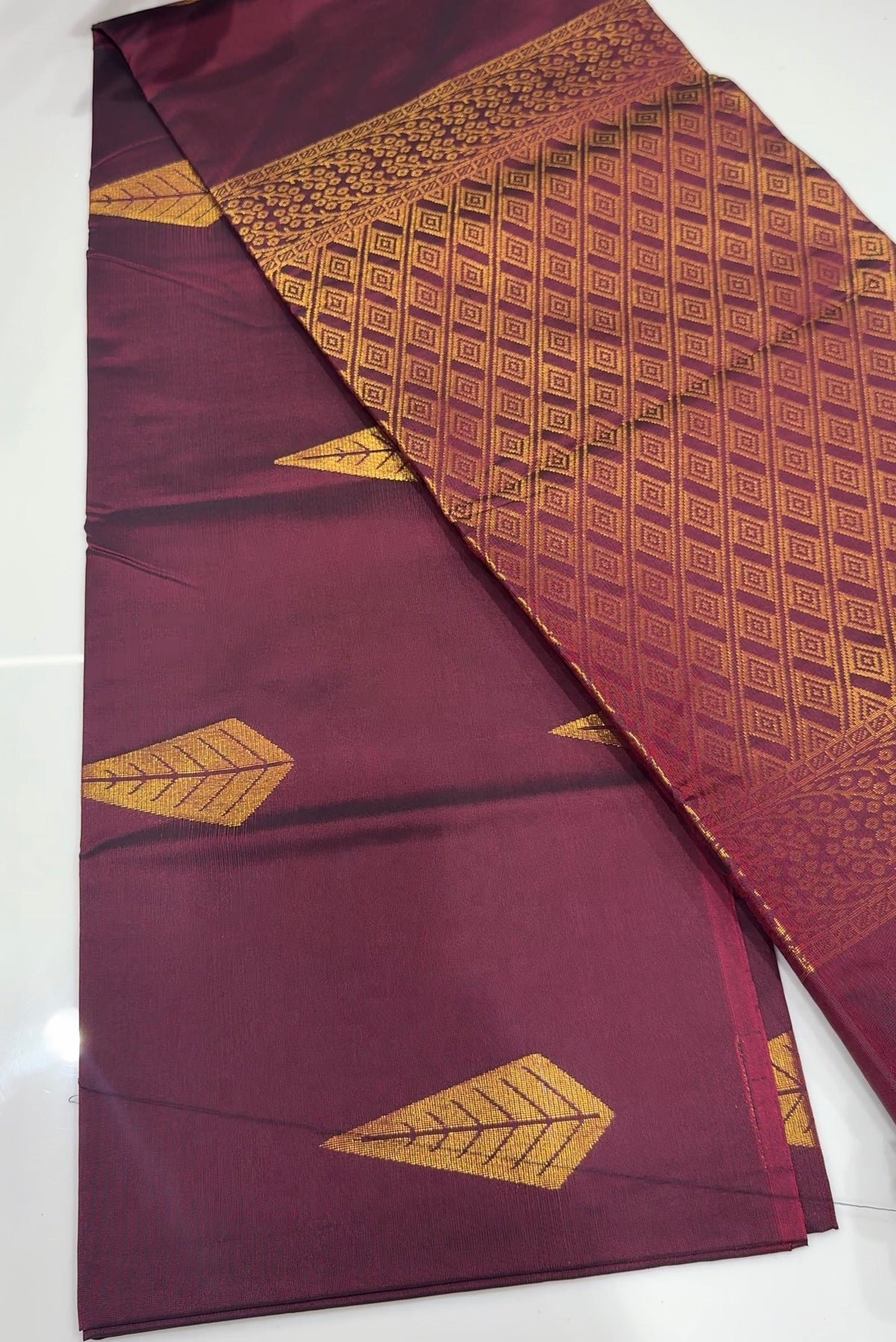 OFFER SALES SAREES - IHA 35439
