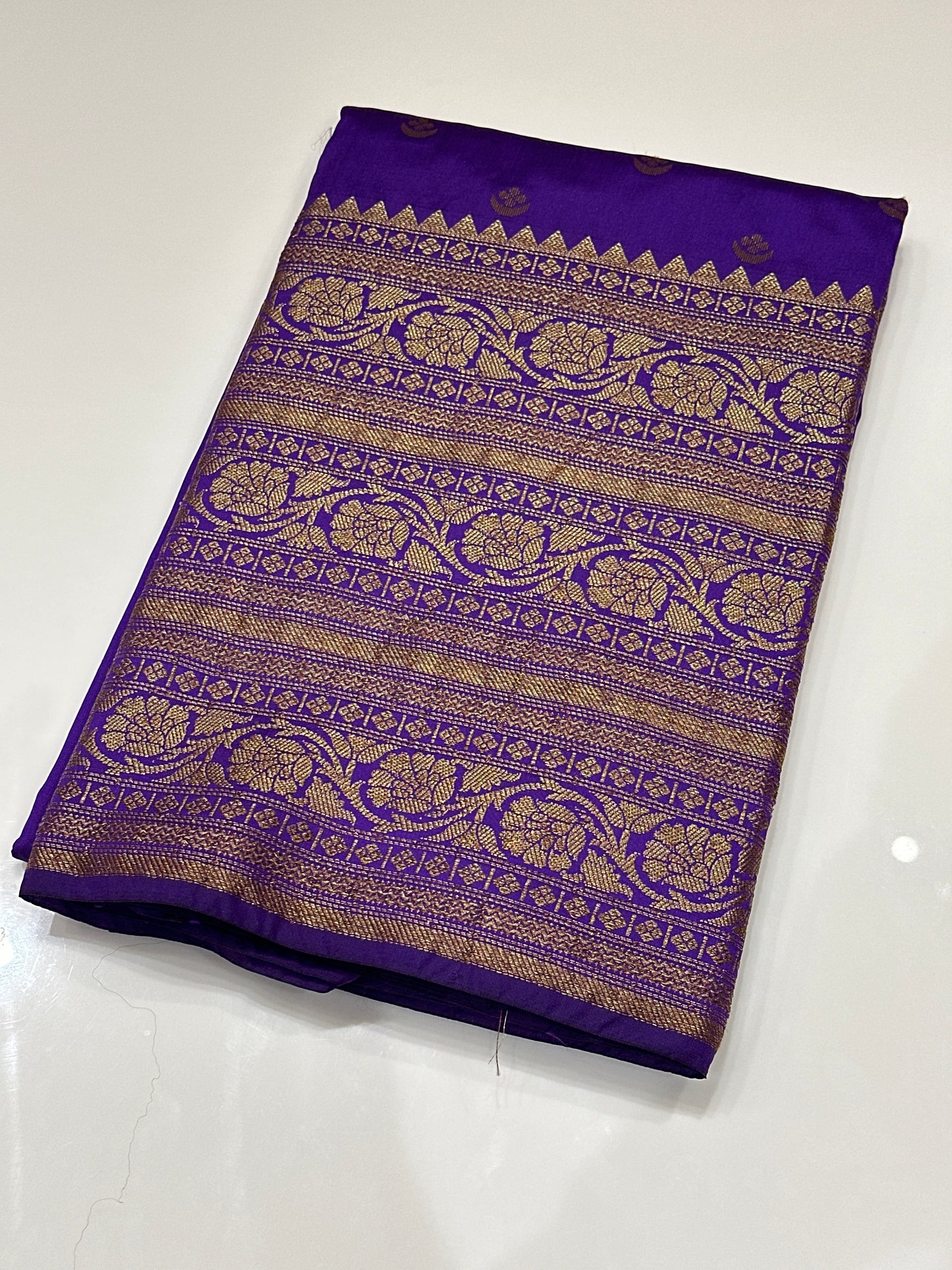 OFFER SALES SAREES - IHA 27137