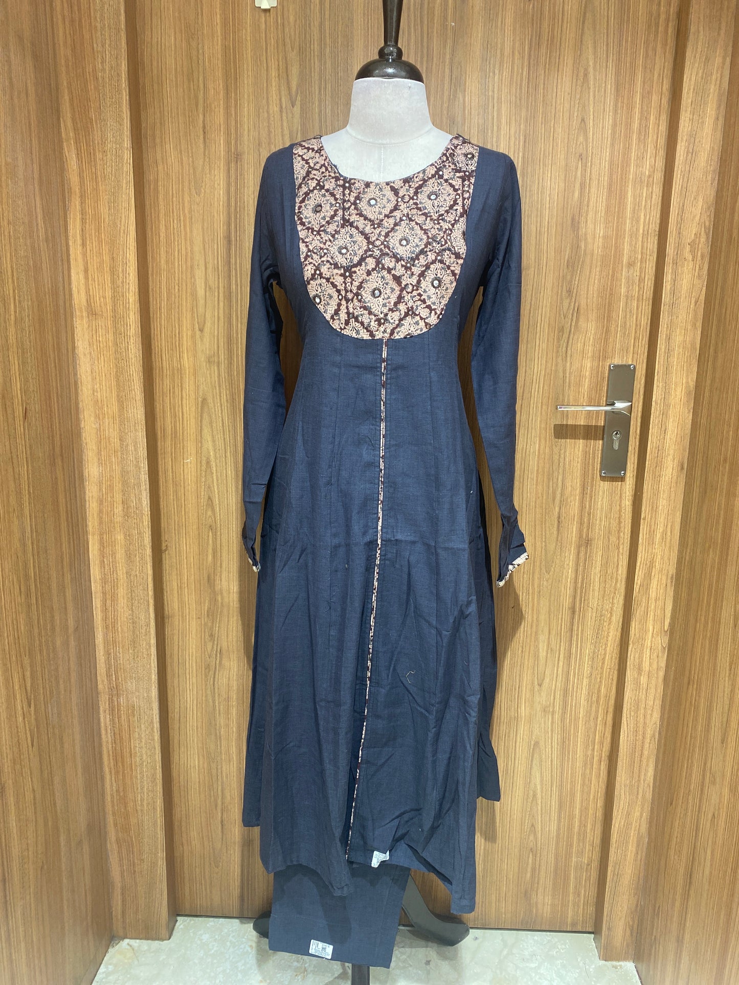 OFFER SALES TOP AND BOTTOM - IHA 27066