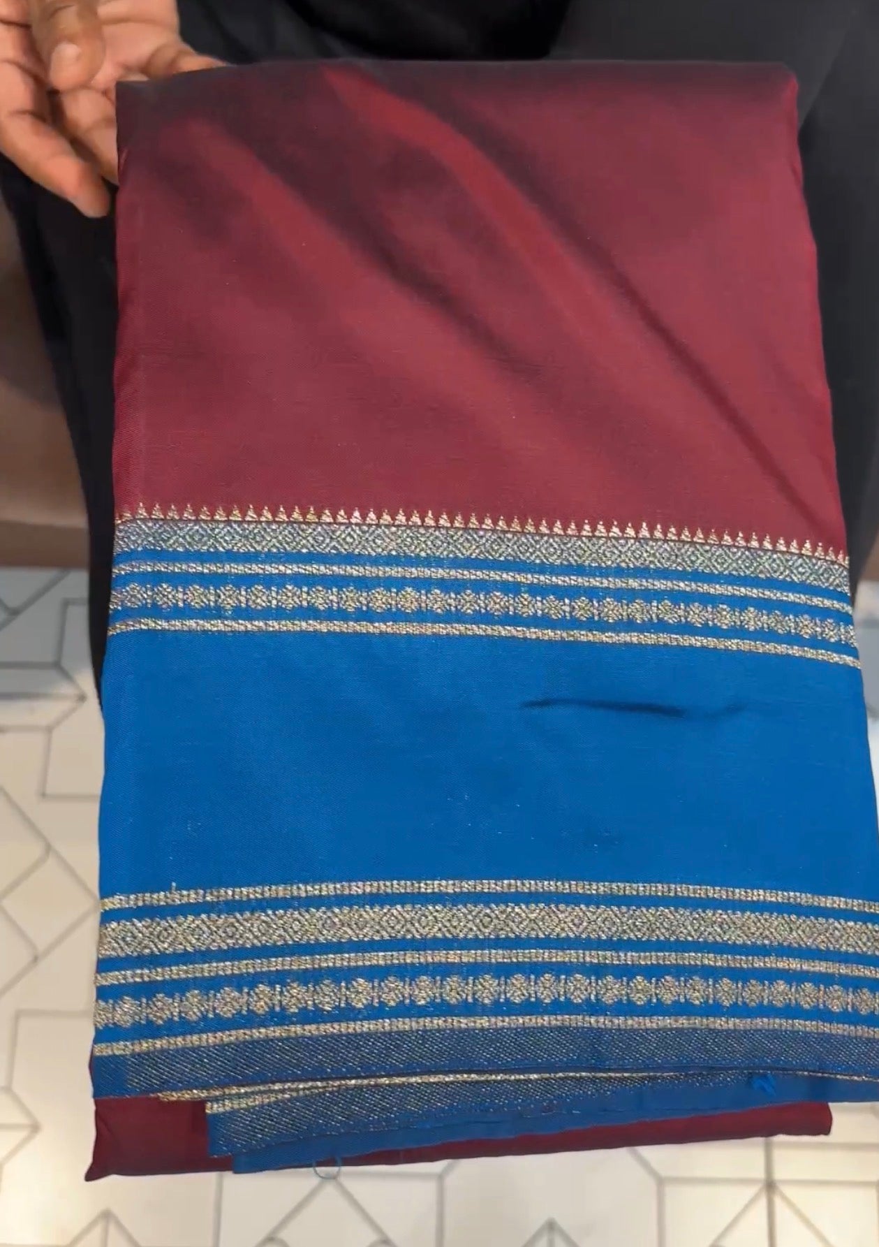 OFFER SALES SAREES - IHA 34996