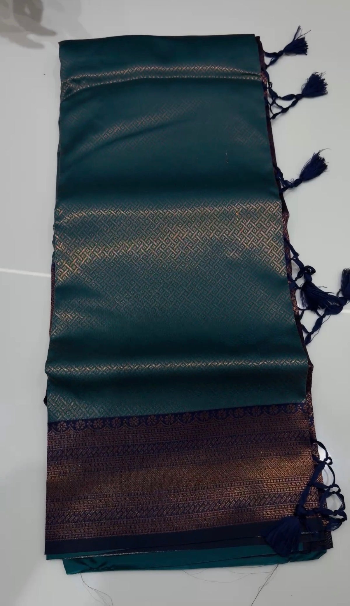 OFFER SALES SAREES - IHA 35386