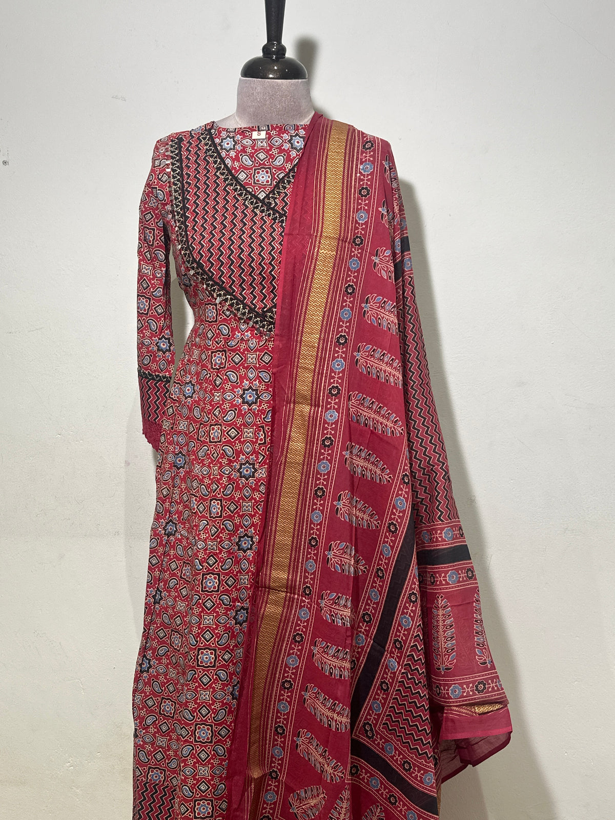 OFFER SALES TOP AND  BOTTOM  -  IHA 35976
