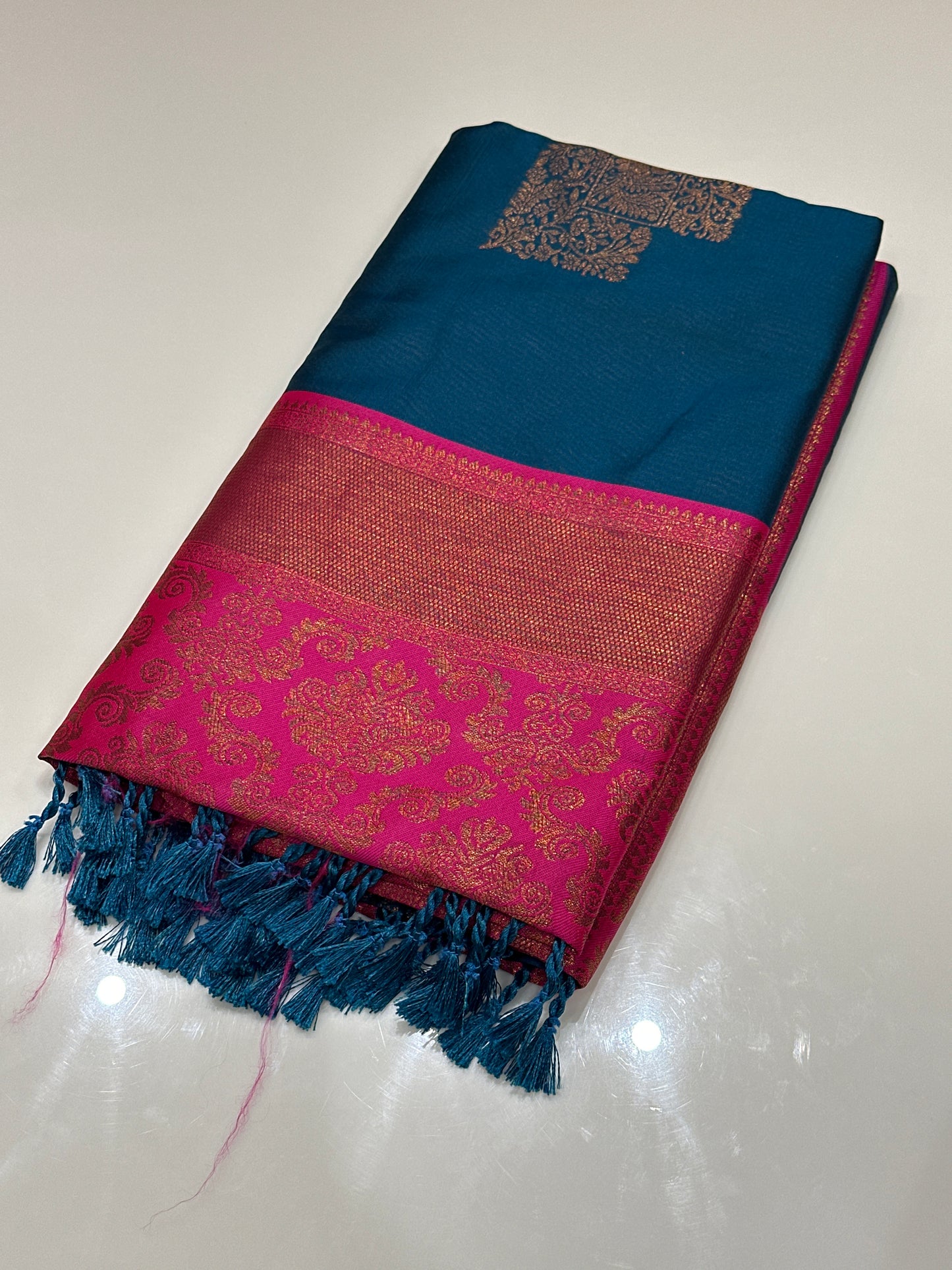 OFFER SALES SAREES - IHA 27171