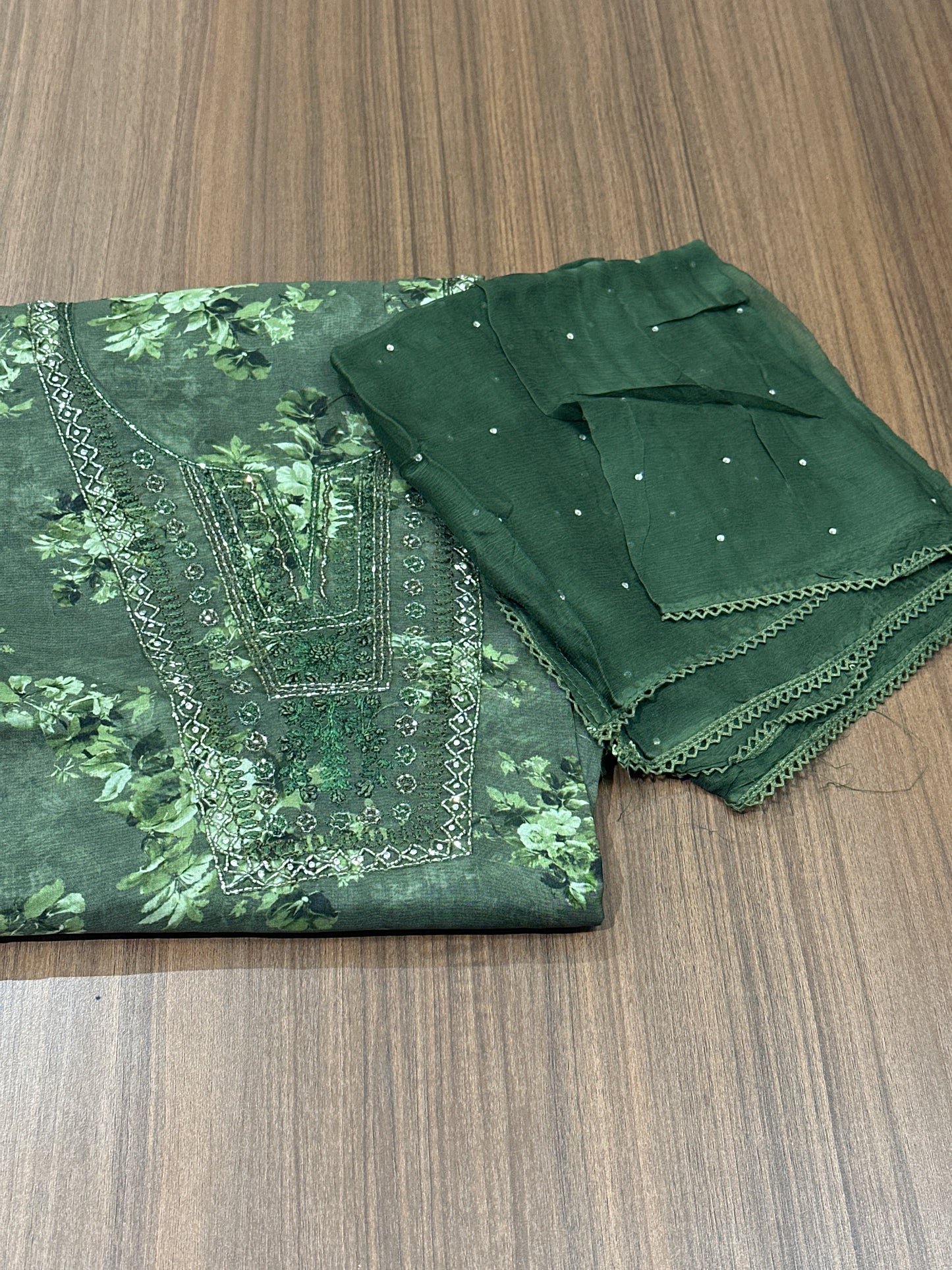 OFFER SALES UNSTITCHED SALWAR SUITS -  IHA 33903