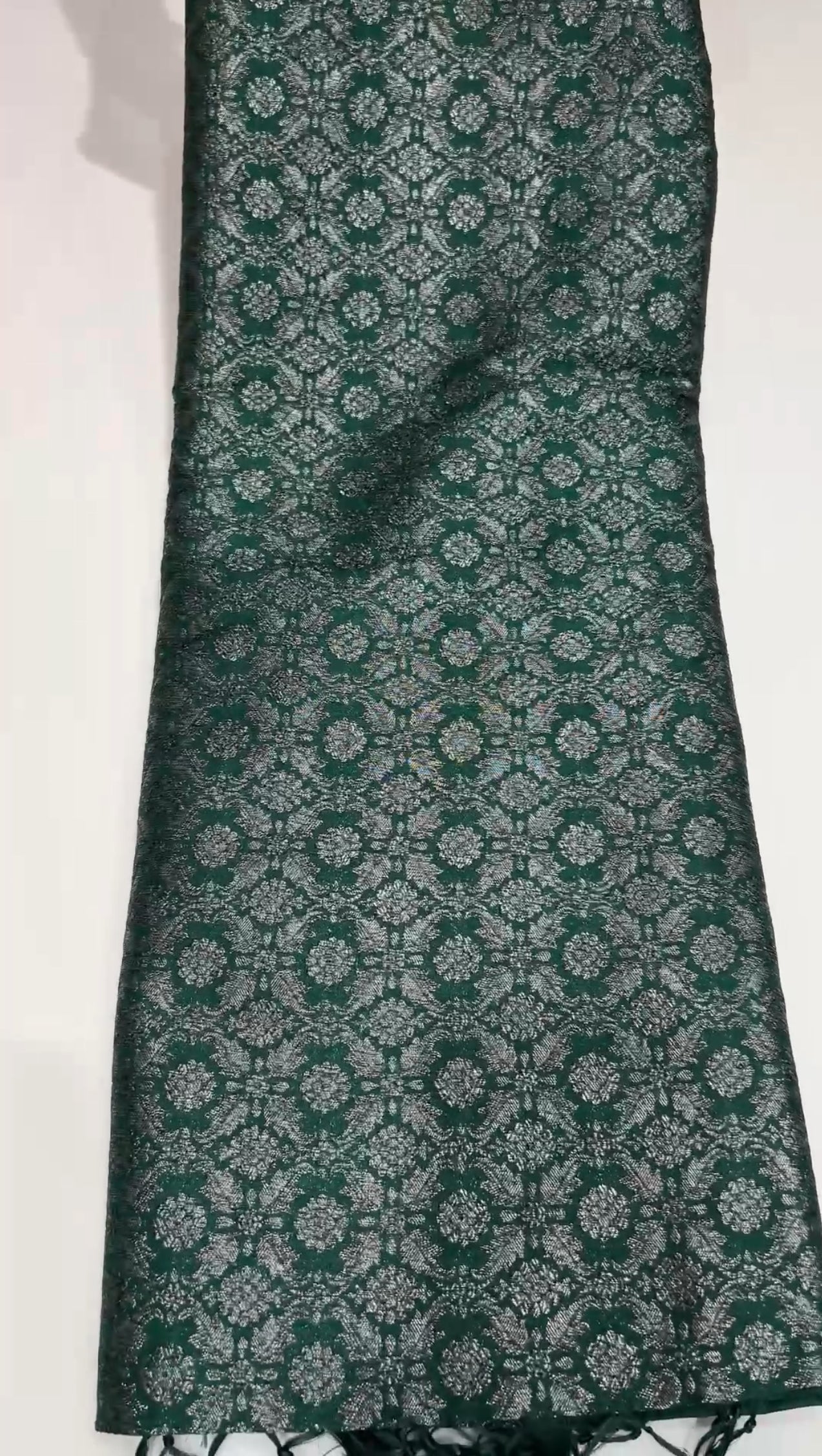 SEMI KATAN SAREE - IHA 17961