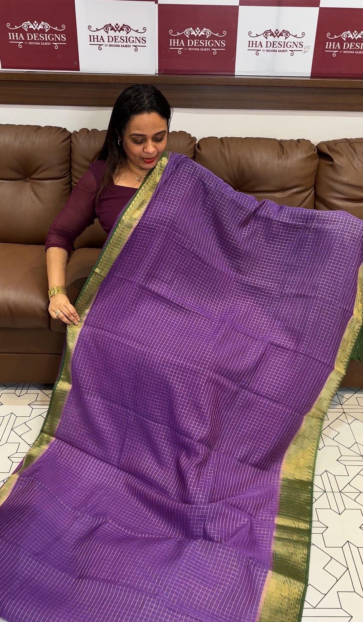 SEMI BANARASI SAREE - IHA 19131