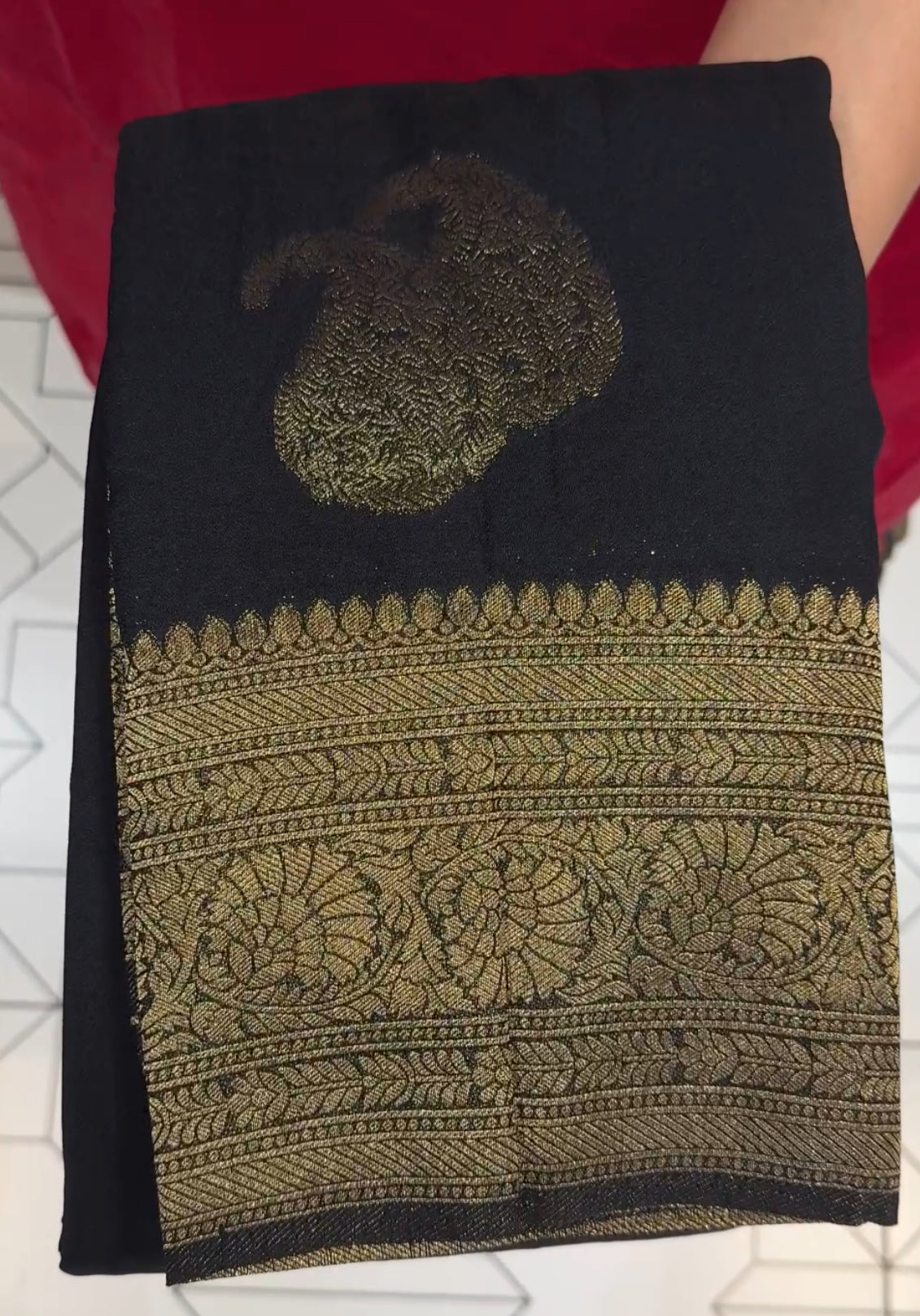 SEMI BANARASI SAREE - IHA 19196