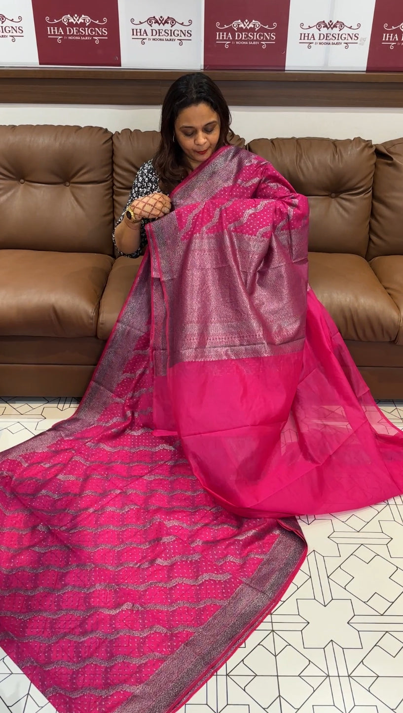 SEMI BANARASI SAREE - IHA 14804