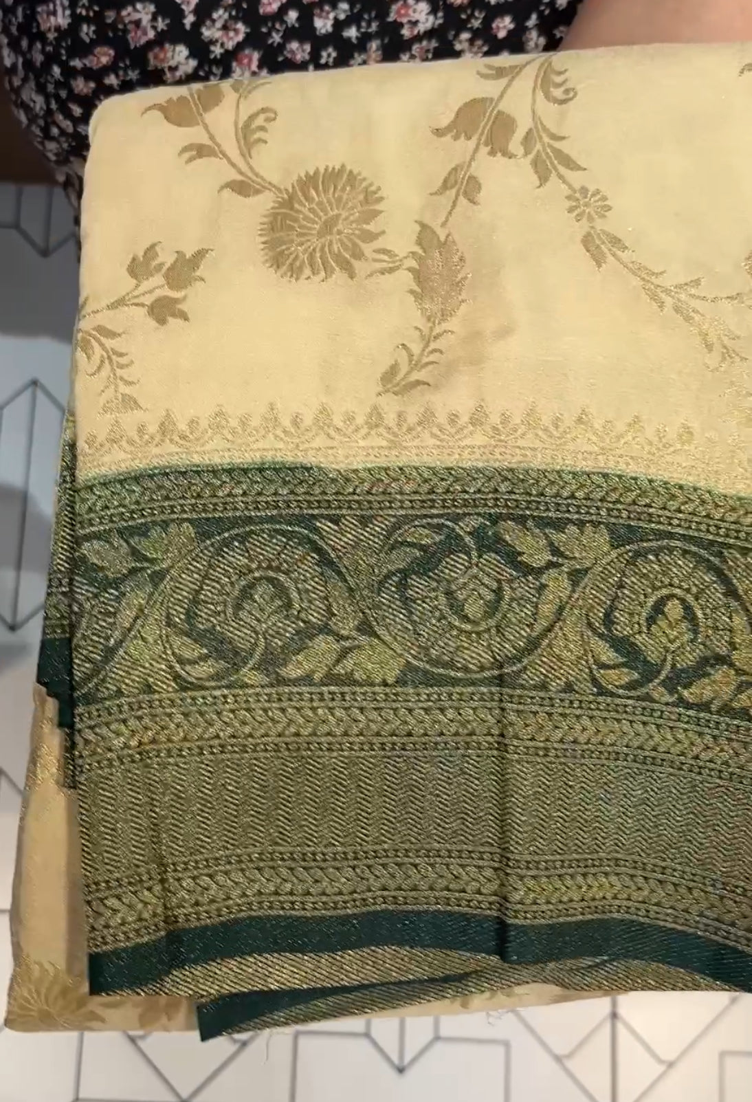 SEMI BANARASI SAREE - IHA 19208