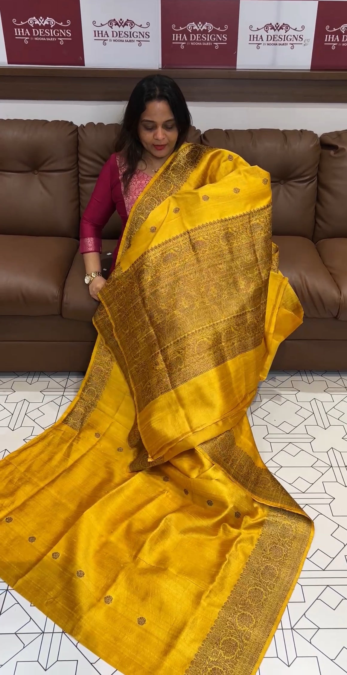 HANDLOOM BANARASI SAREES - IHA 17636