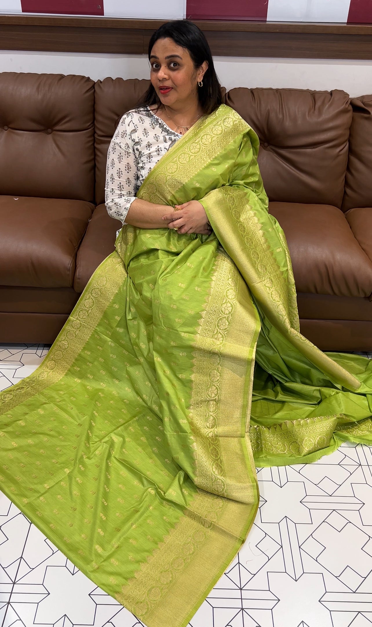 SEMI BANARASI SAREES - IHA 20342