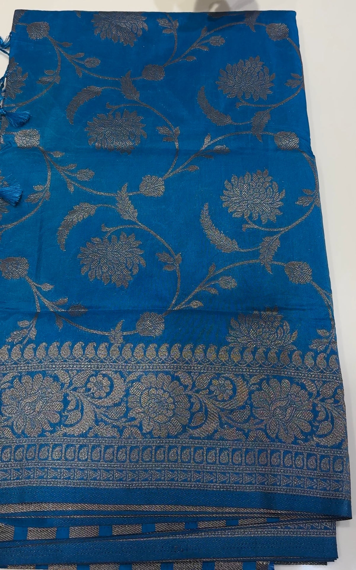 SEMI BANARASI SAREES - IHA 18044