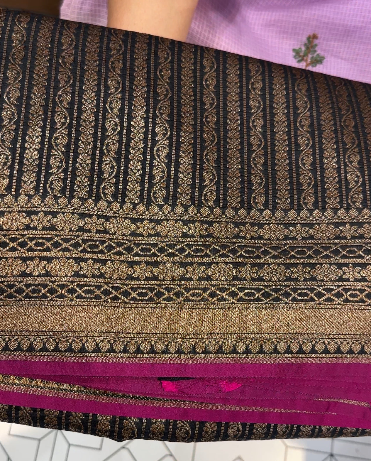 KATAN BANARASI SAREE - IHA 19206