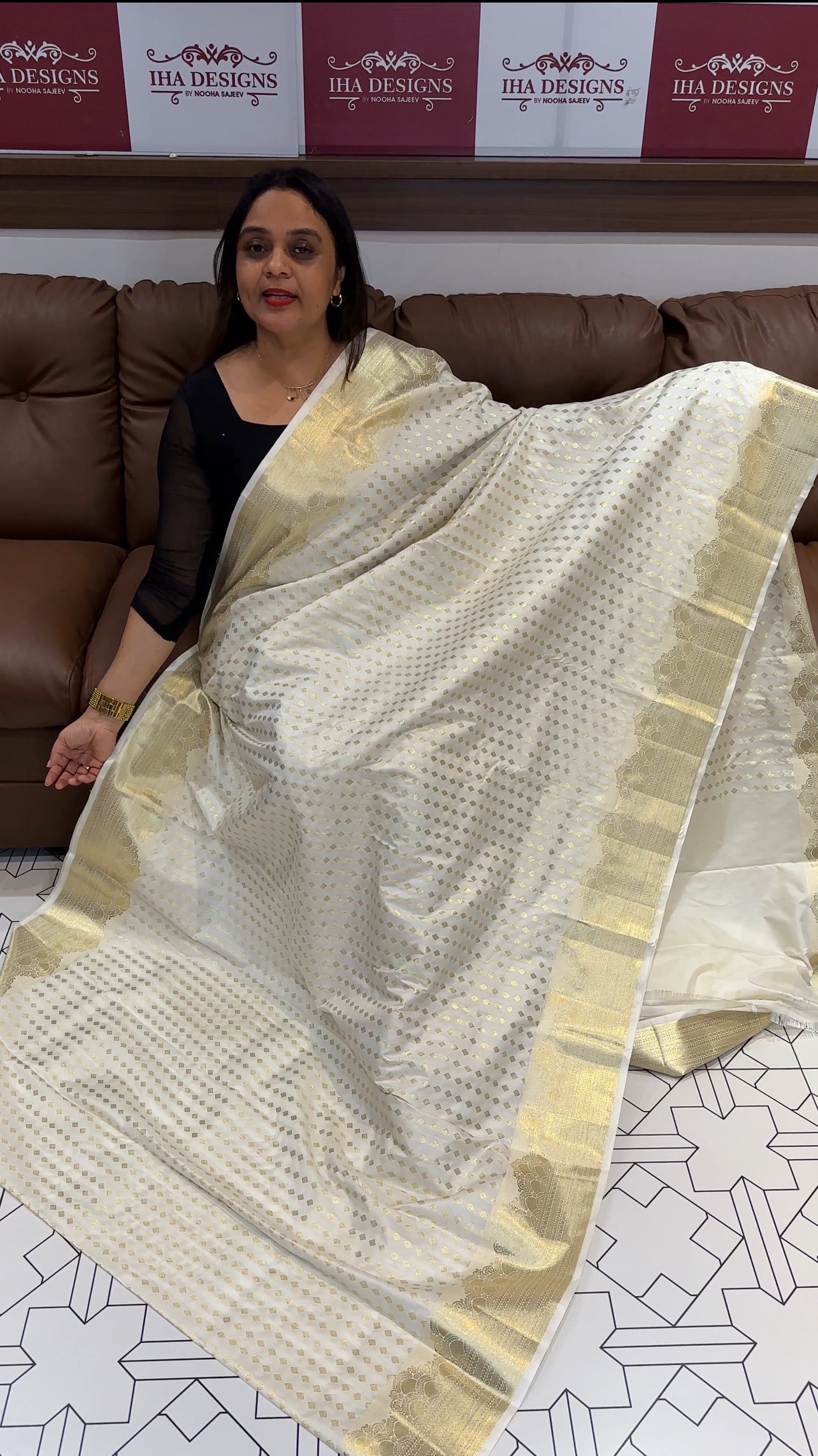 DESIGNER KANCHIPURAM SILK SAREES - IHA 18394