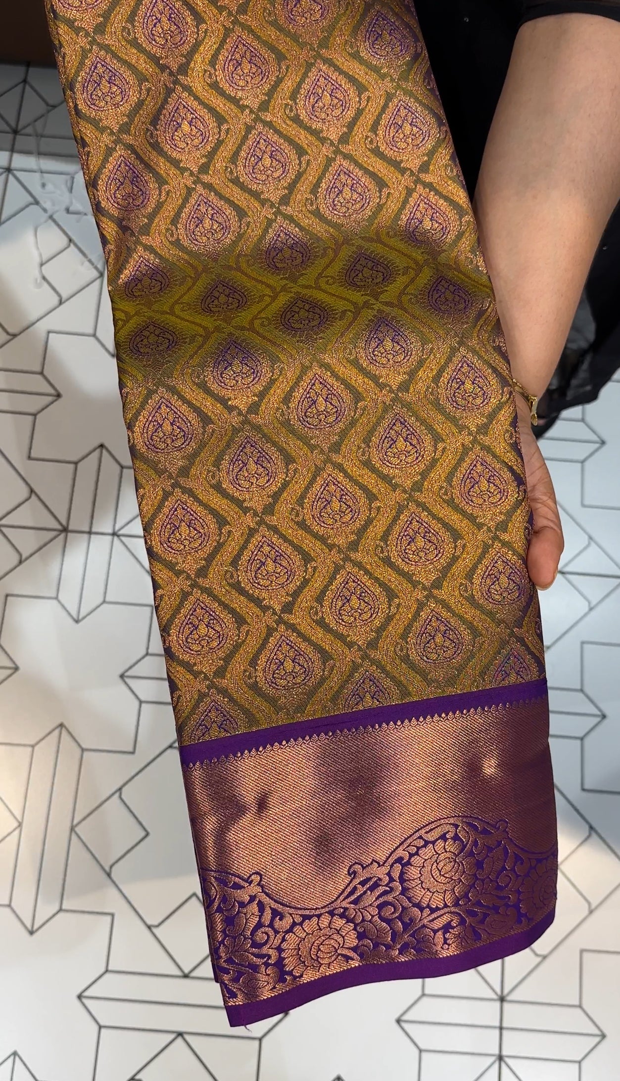 DESIGNER KANCHIPURAM SILK SAREE - IHA  18446