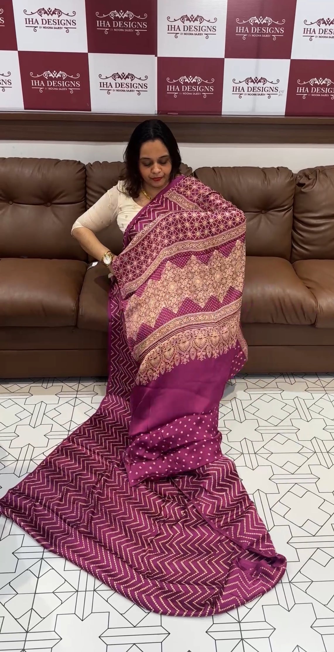 BANDGEJ PRINTED SAREE - IHA 15705