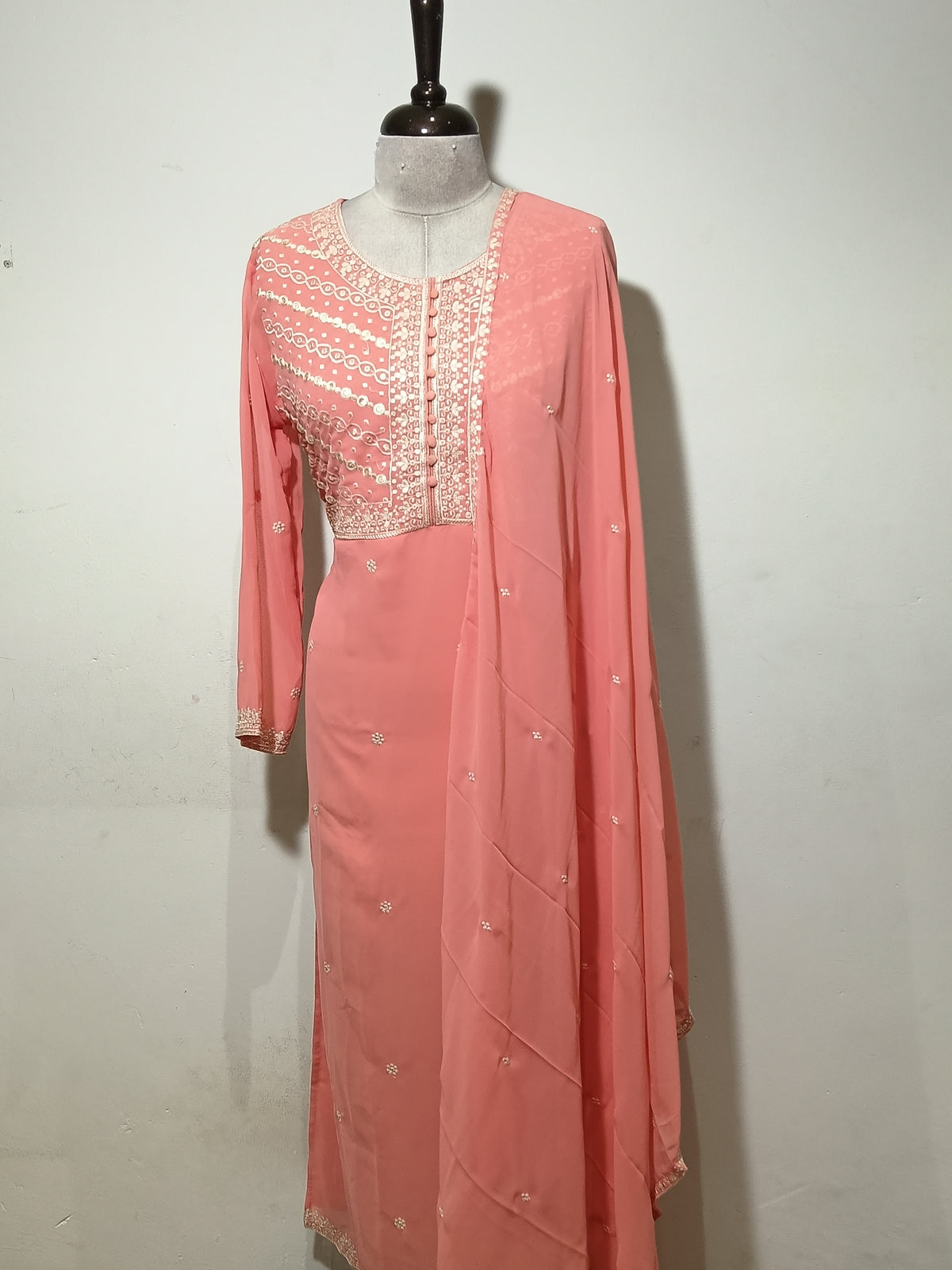 OFFER SALES READY TO WEAR SETS  -  IHA 35622