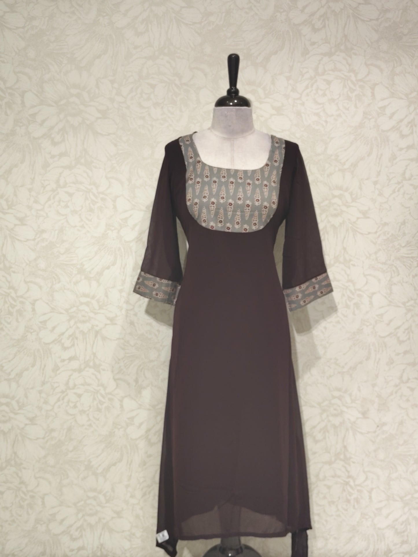 OFFER SALES TOPS COLLECTIONS - IHA 27082
