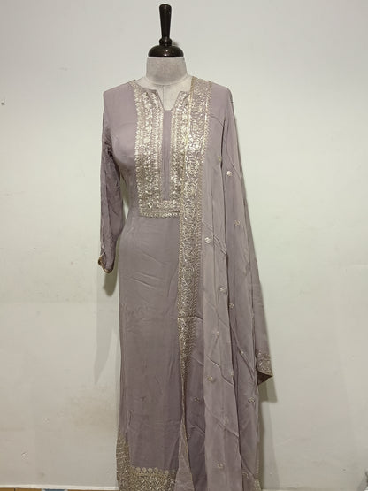 OFFER SALES READY TO WEAR SETS  -  IHA 35622