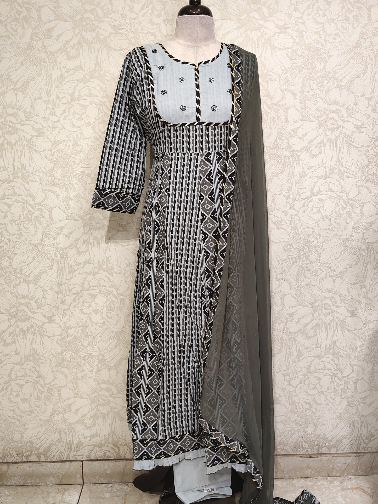OFFER SALES TOP AND BOTTOM - IHA 26955