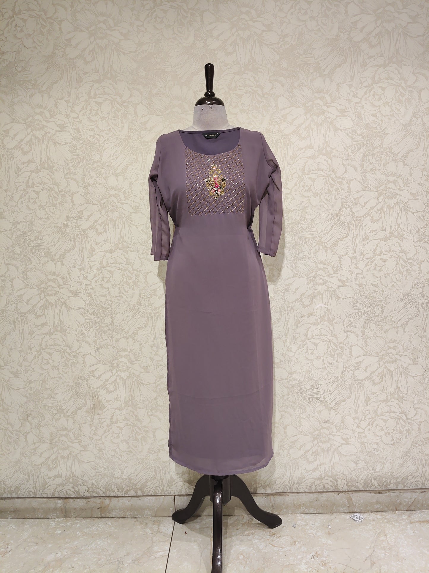 OFFER SALES TOP ONLY COLLECTIONS  - IHA 27845