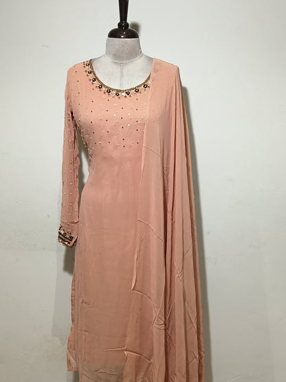 OFFER SALES READY TO WEAR SETS  -  IHA 35622