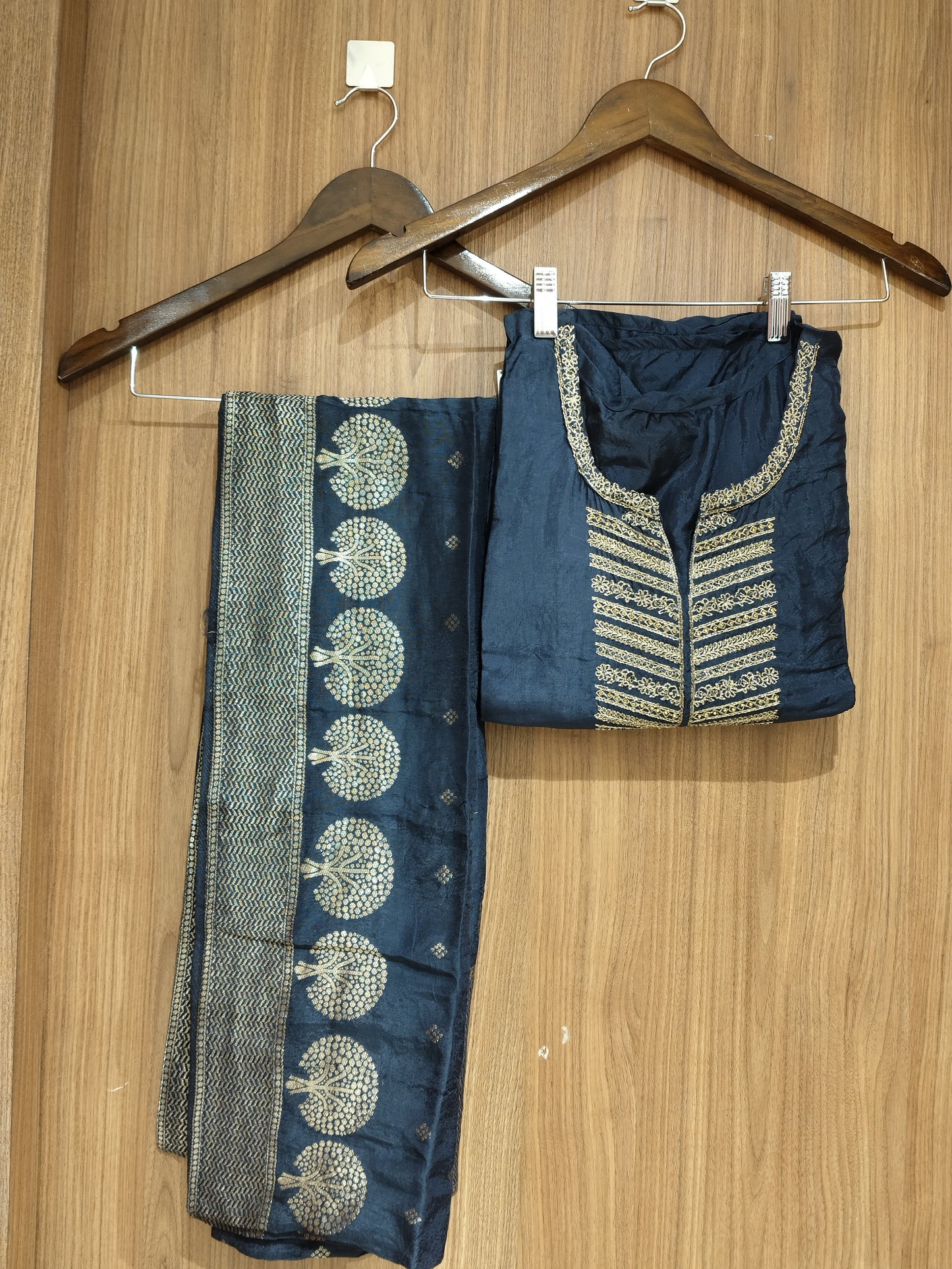 OFFER SALES UNSTITCHED SALWAR  - IHA 27602