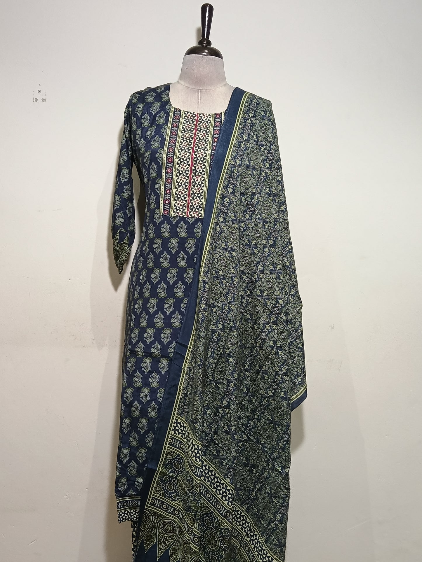 OFFER SALES TOP AND  BOTTOM  -  IHA 34755