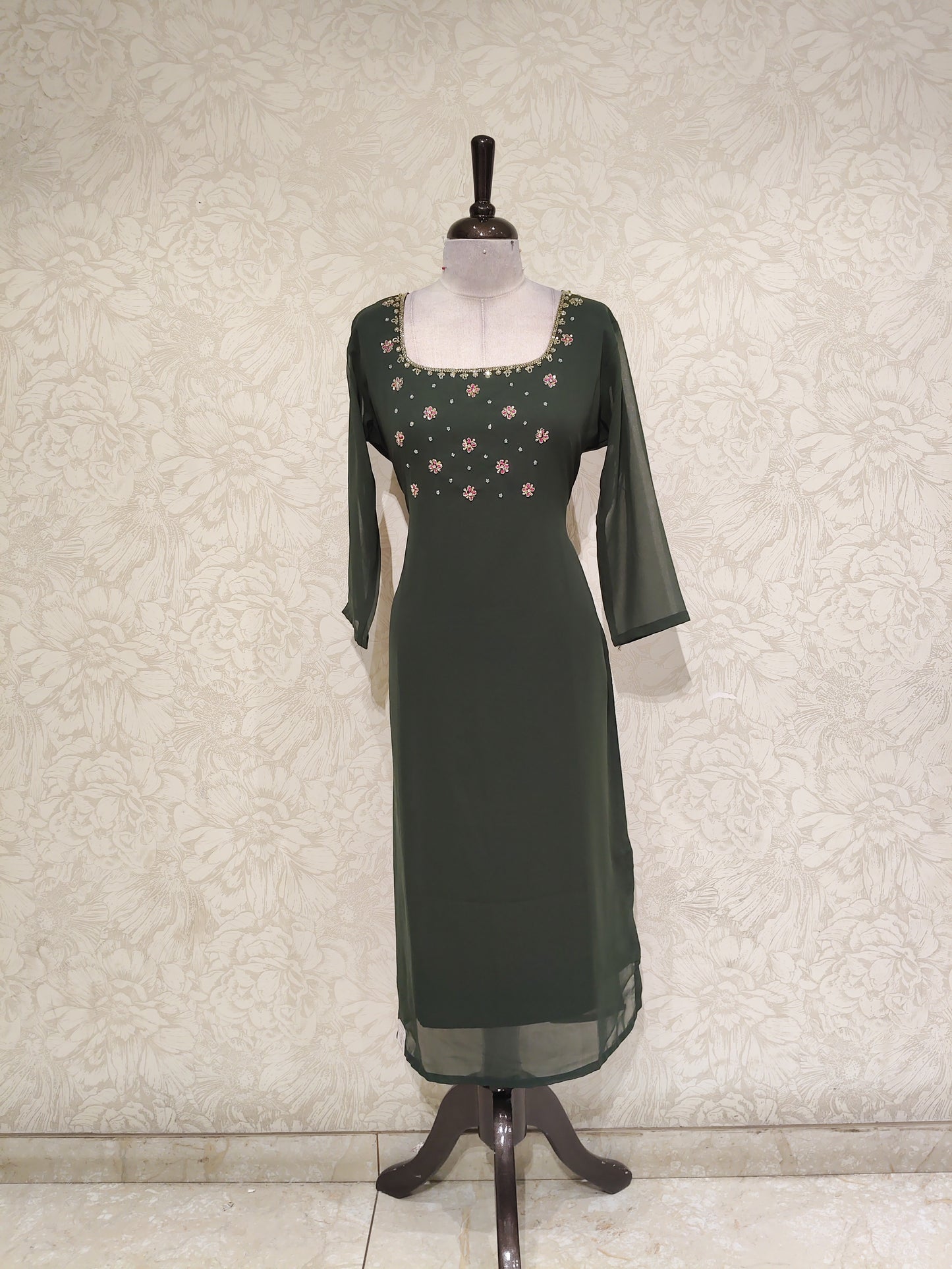 OFFER SALES TOP ONLY COLLECTIONS  - IHA 27845