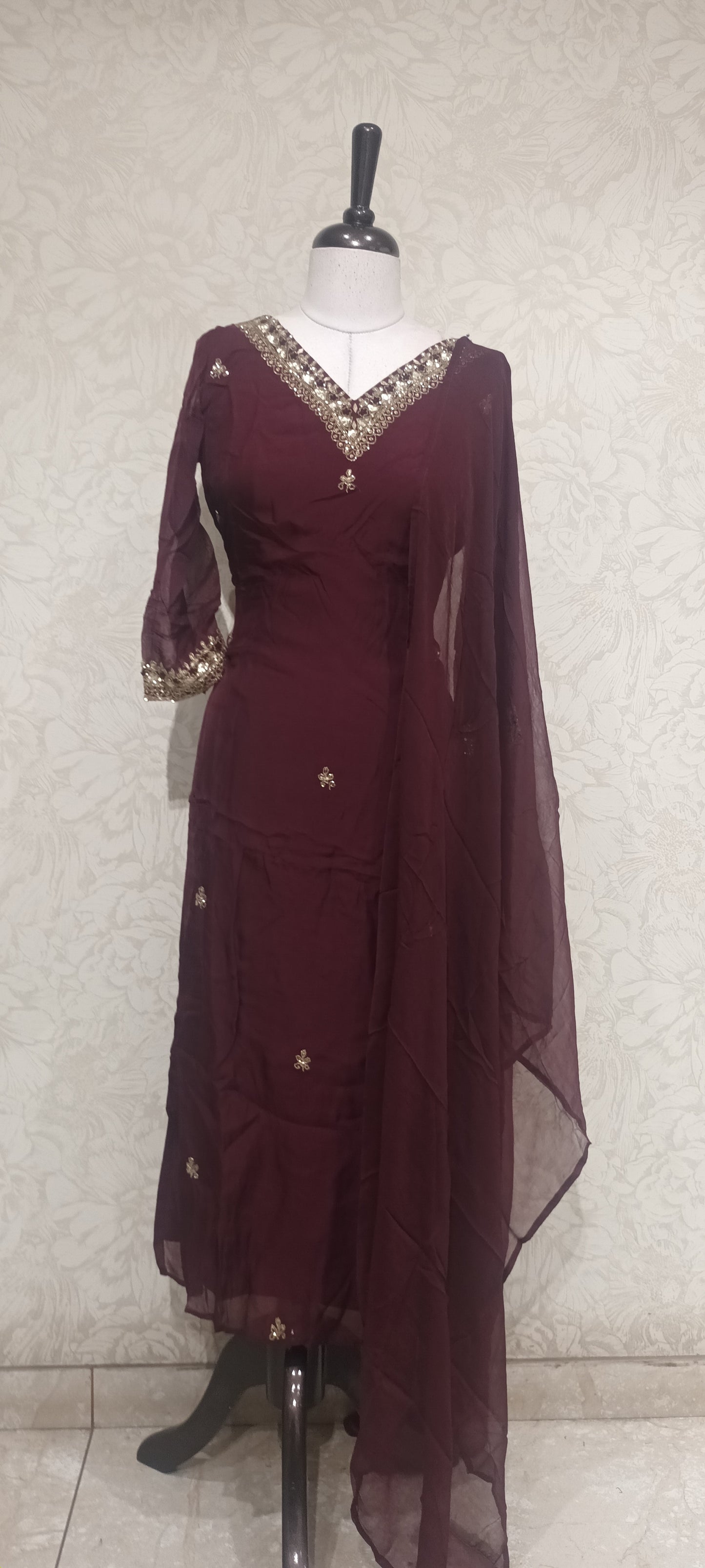 OFFER SALES TOPS COLLECTIONS  - IHA 27140