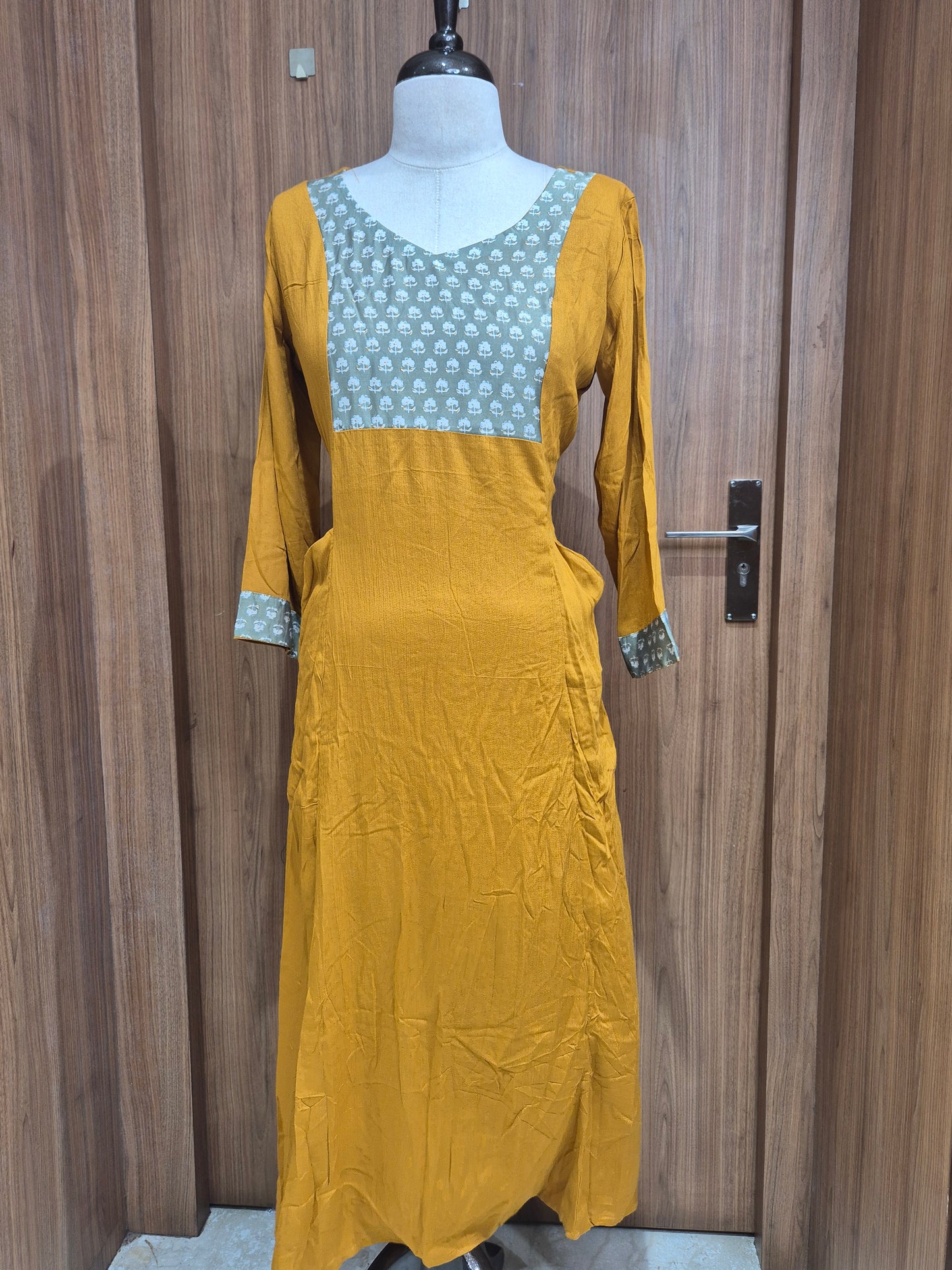 OFFER SALES TOPS COLLECTIONS  - IHA 26749