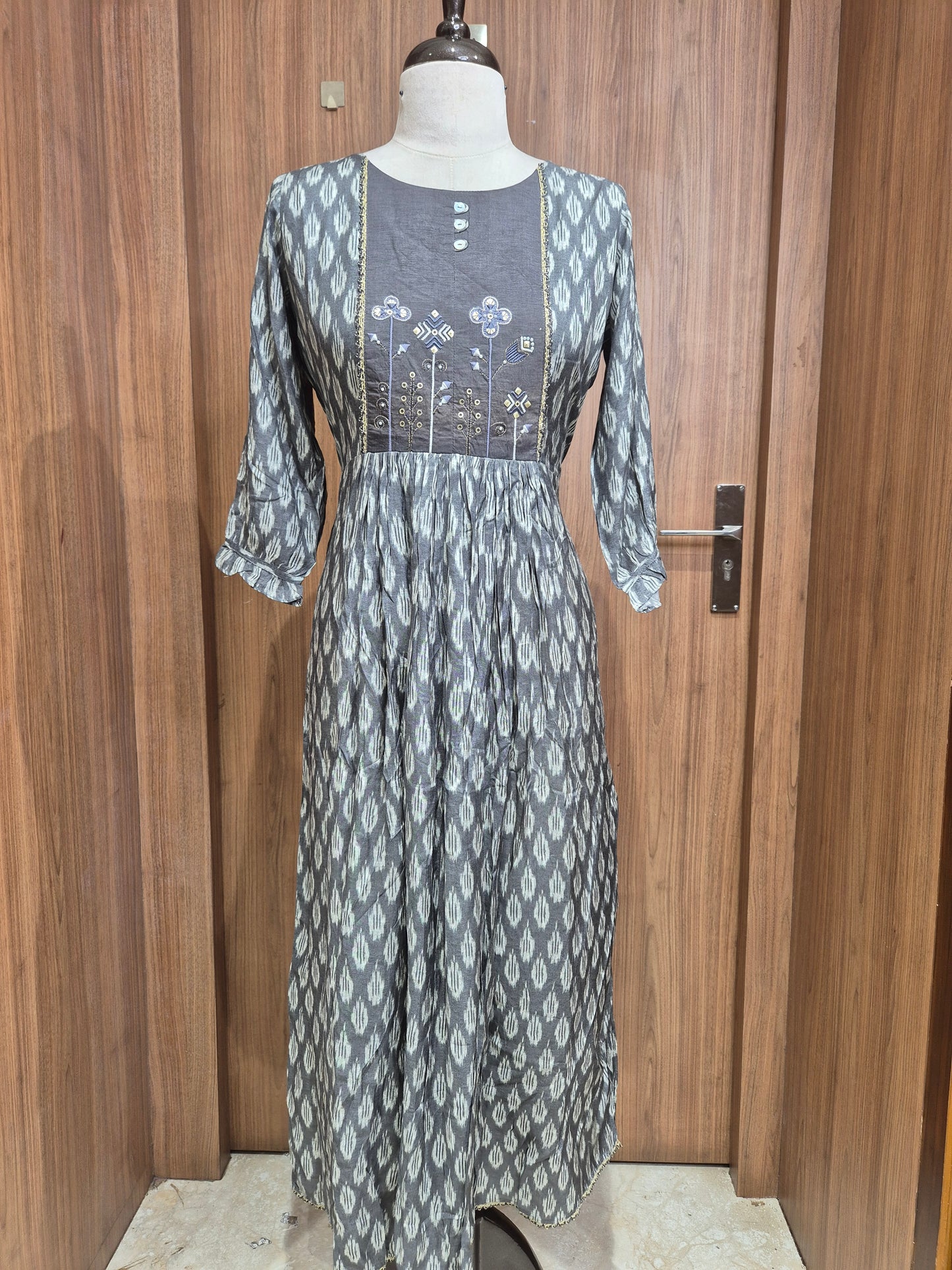OFFER SALES TOPS COLLECTIONS  - IHA 26749