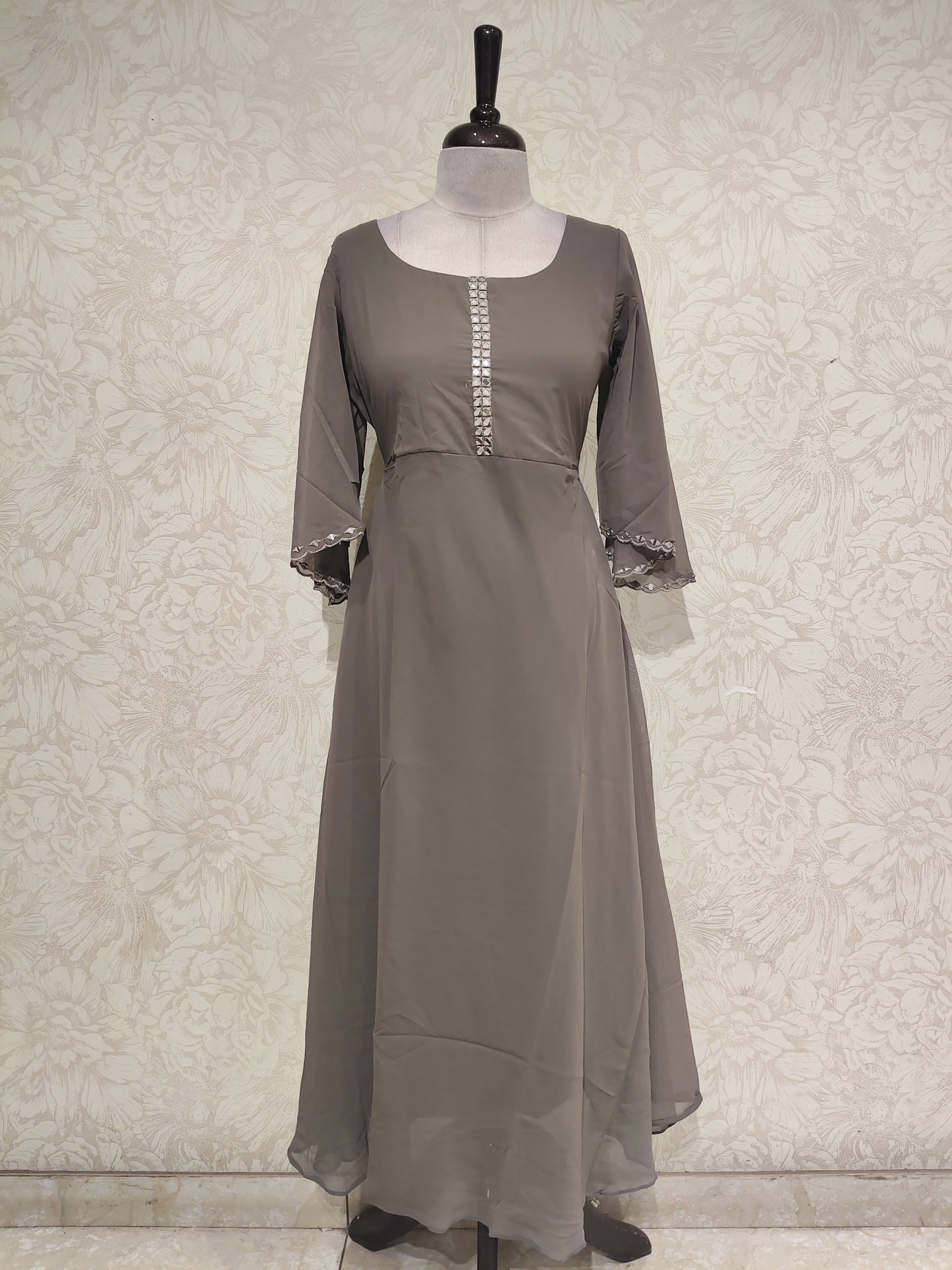 OFFER SALES TOPS COLLECTIONS - IHA 28479