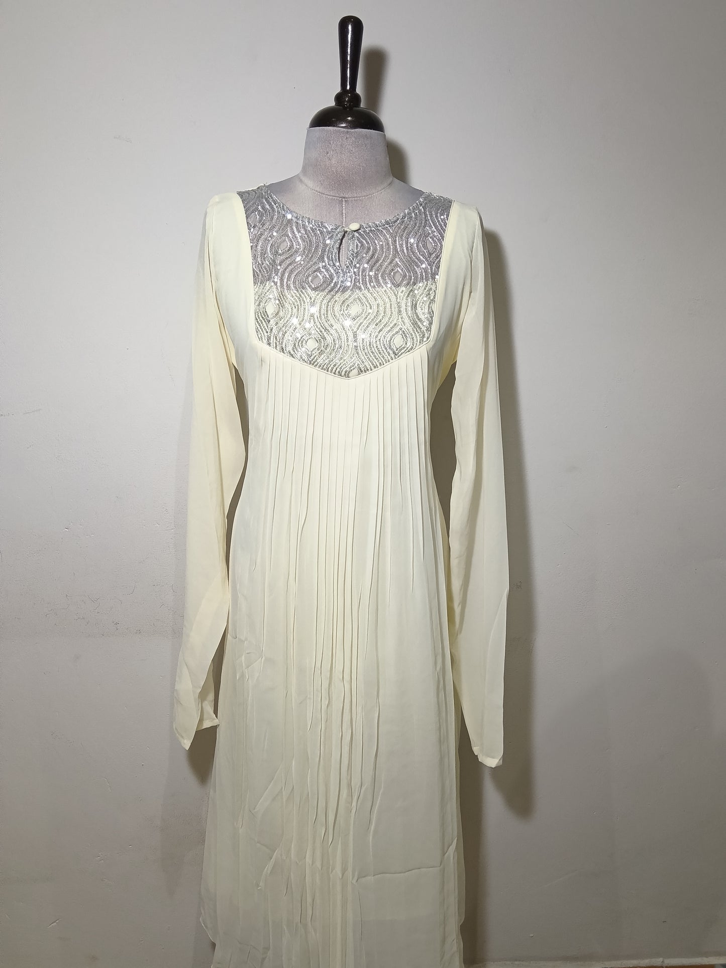 OFFER SALES TOPS  -  IHA 34756