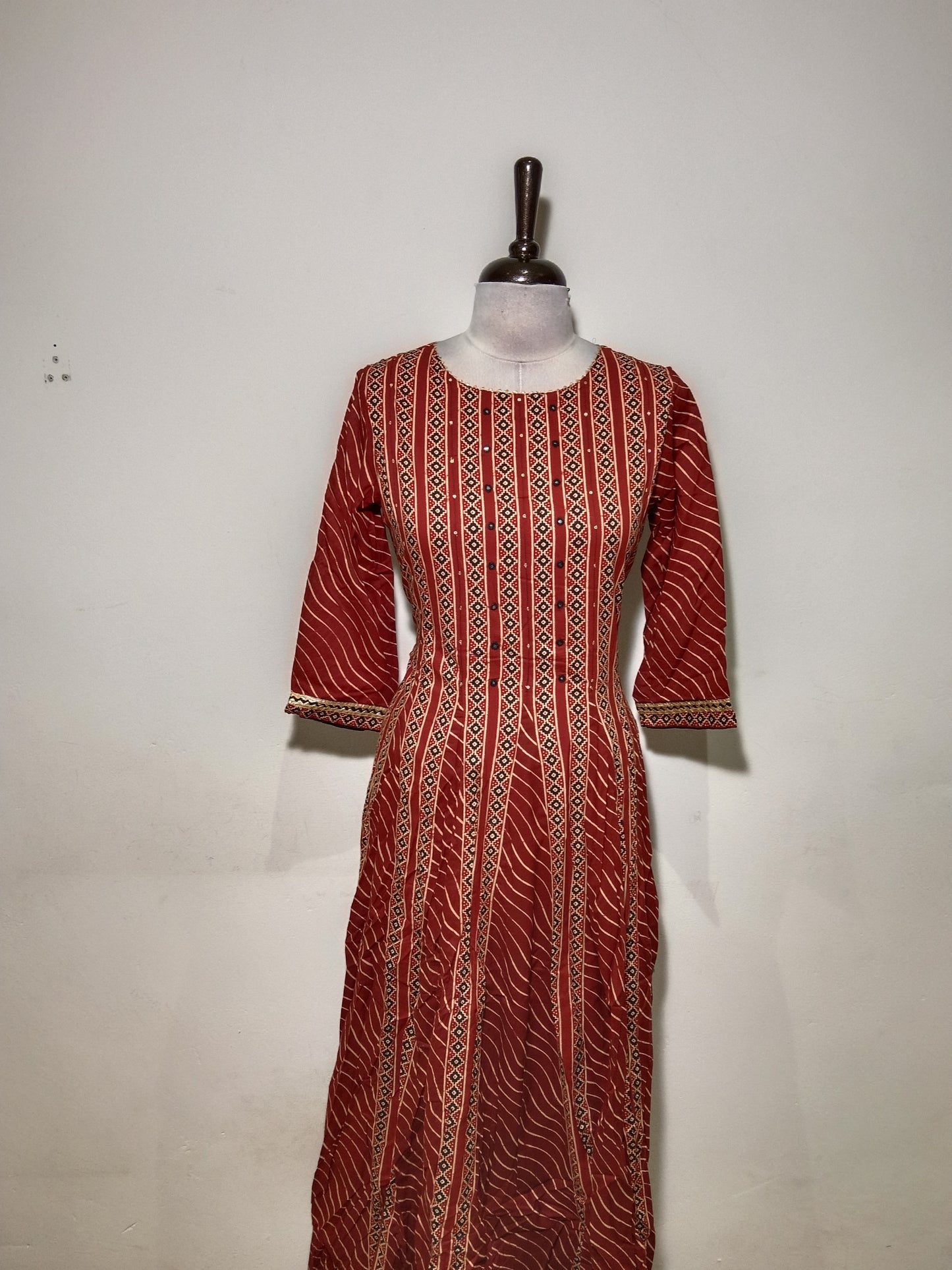 OFFER SALES TOP'S-  IHA 34857