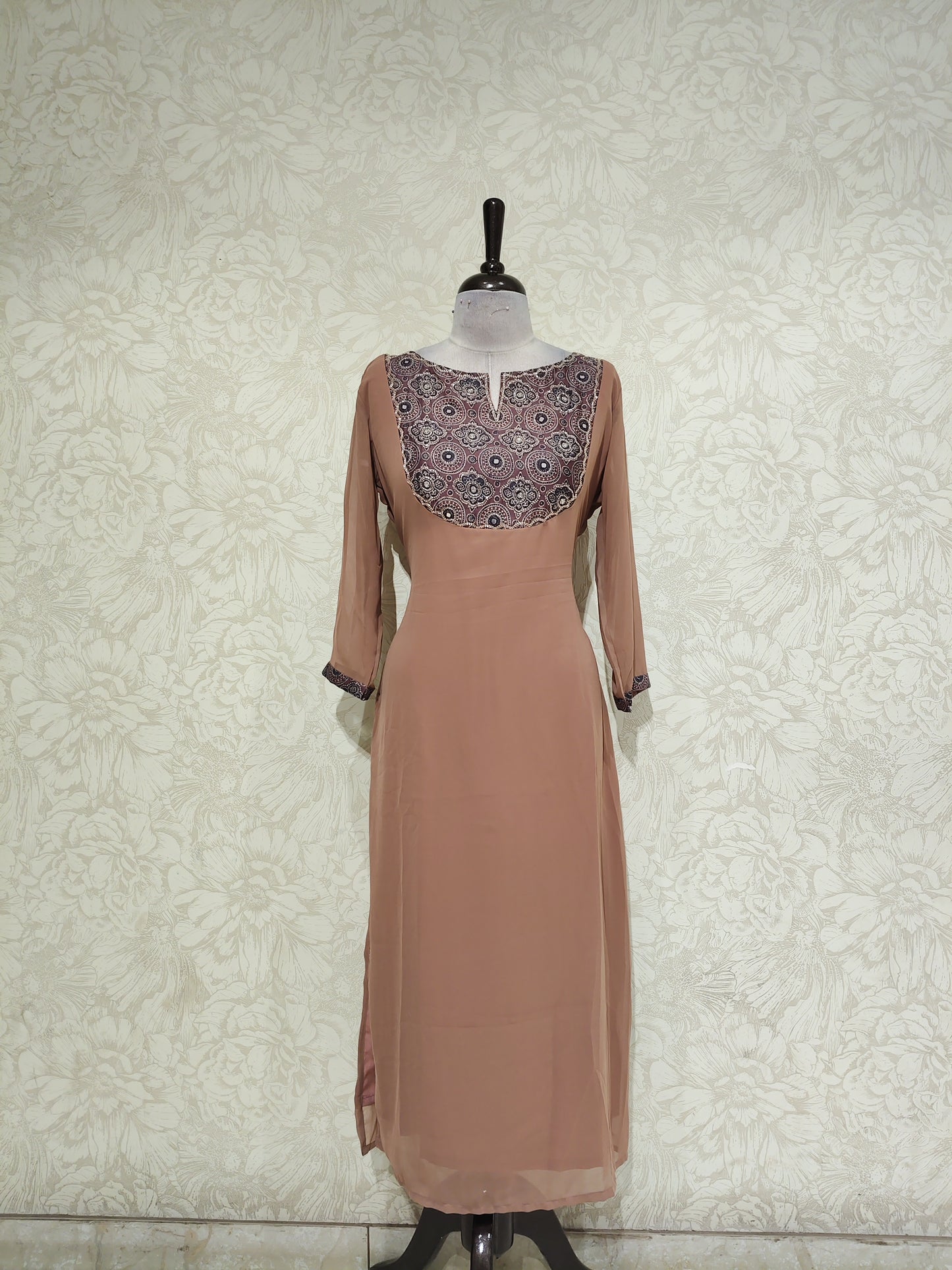 OFFER SALES TOP ONLY COLLECTIONS  - IHA 27845