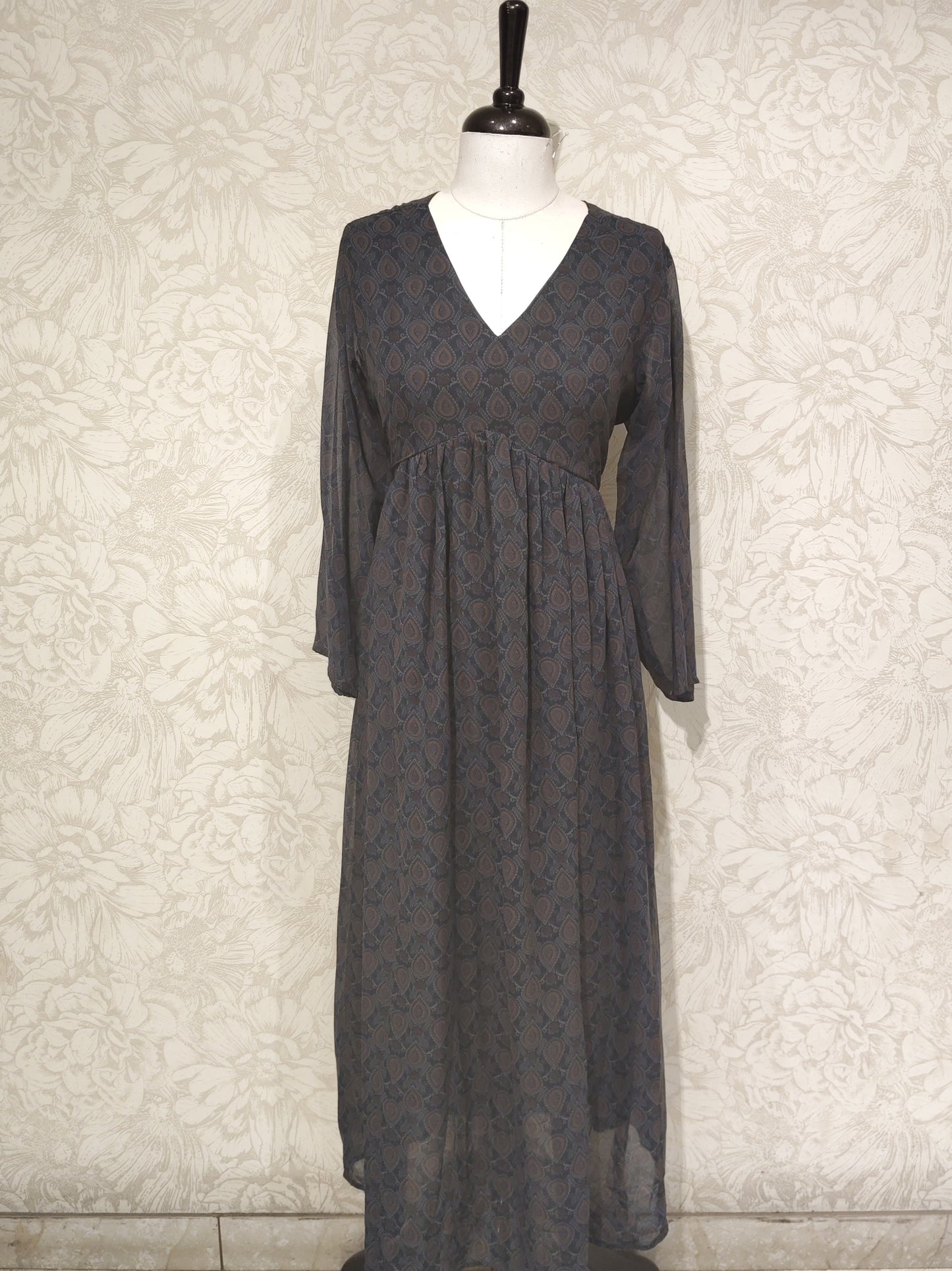 OFFER SALES TOPS COLLECTIONS - IHA 27082