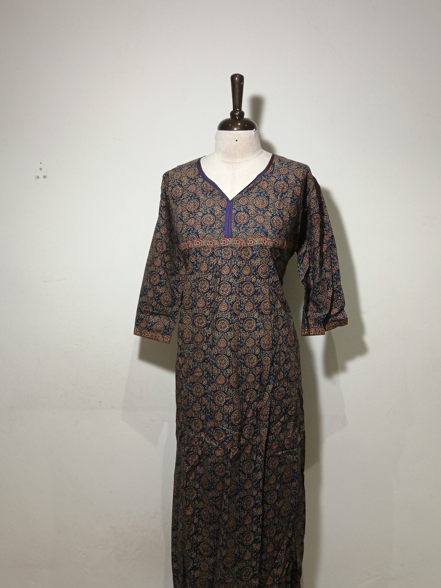 OFFER SALES TOPS  -  IHA 34756
