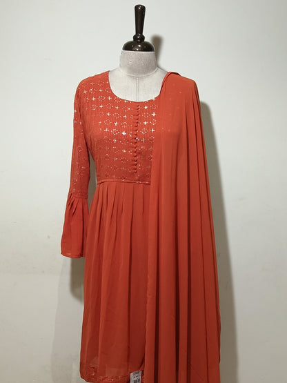 OFFER SALES READY TO WEAR SETS  -  IHA 35622